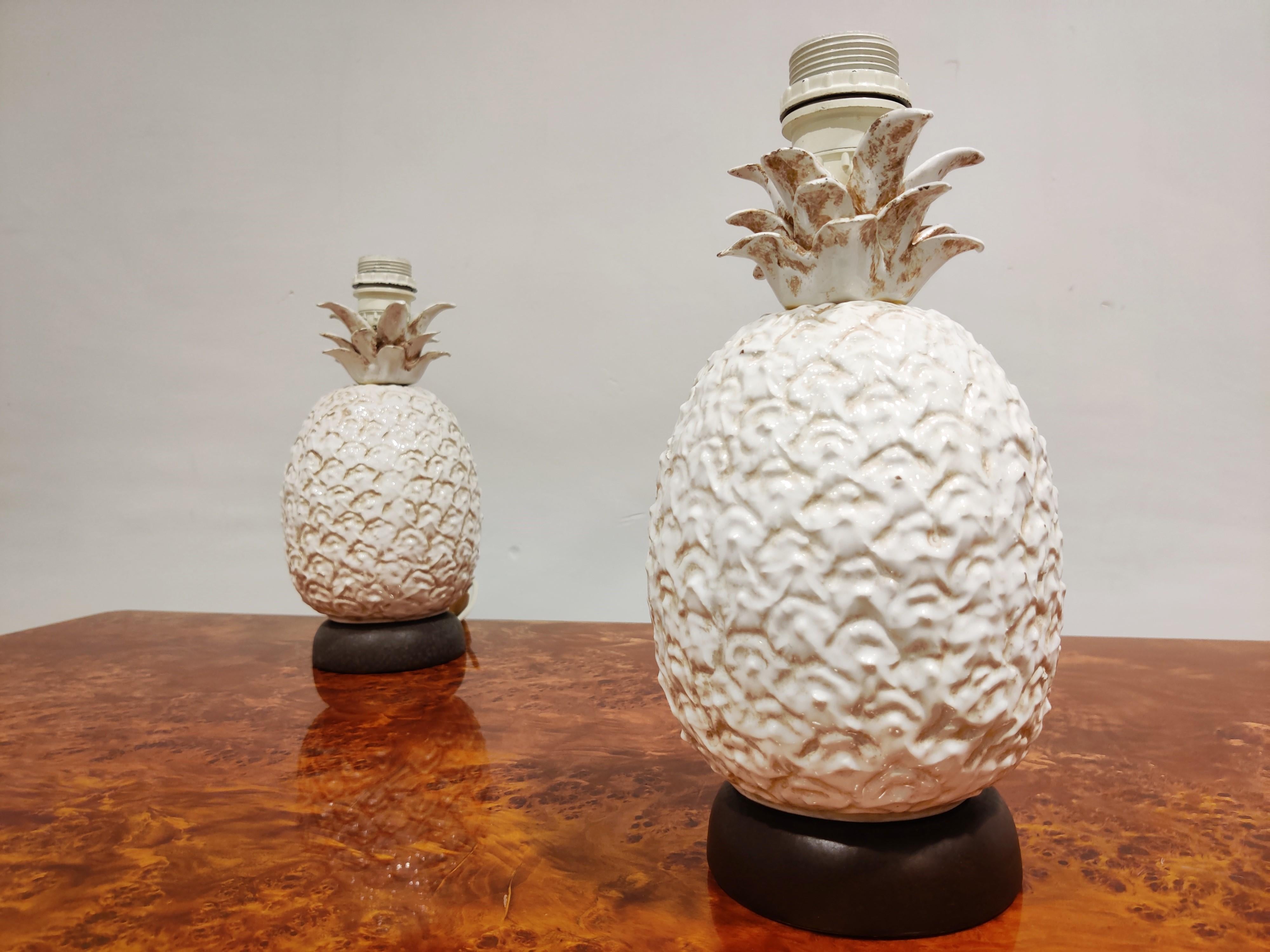Hollywood Regency Pair of Ceramic Pineapple Table Lamps, Italy, 1960s
