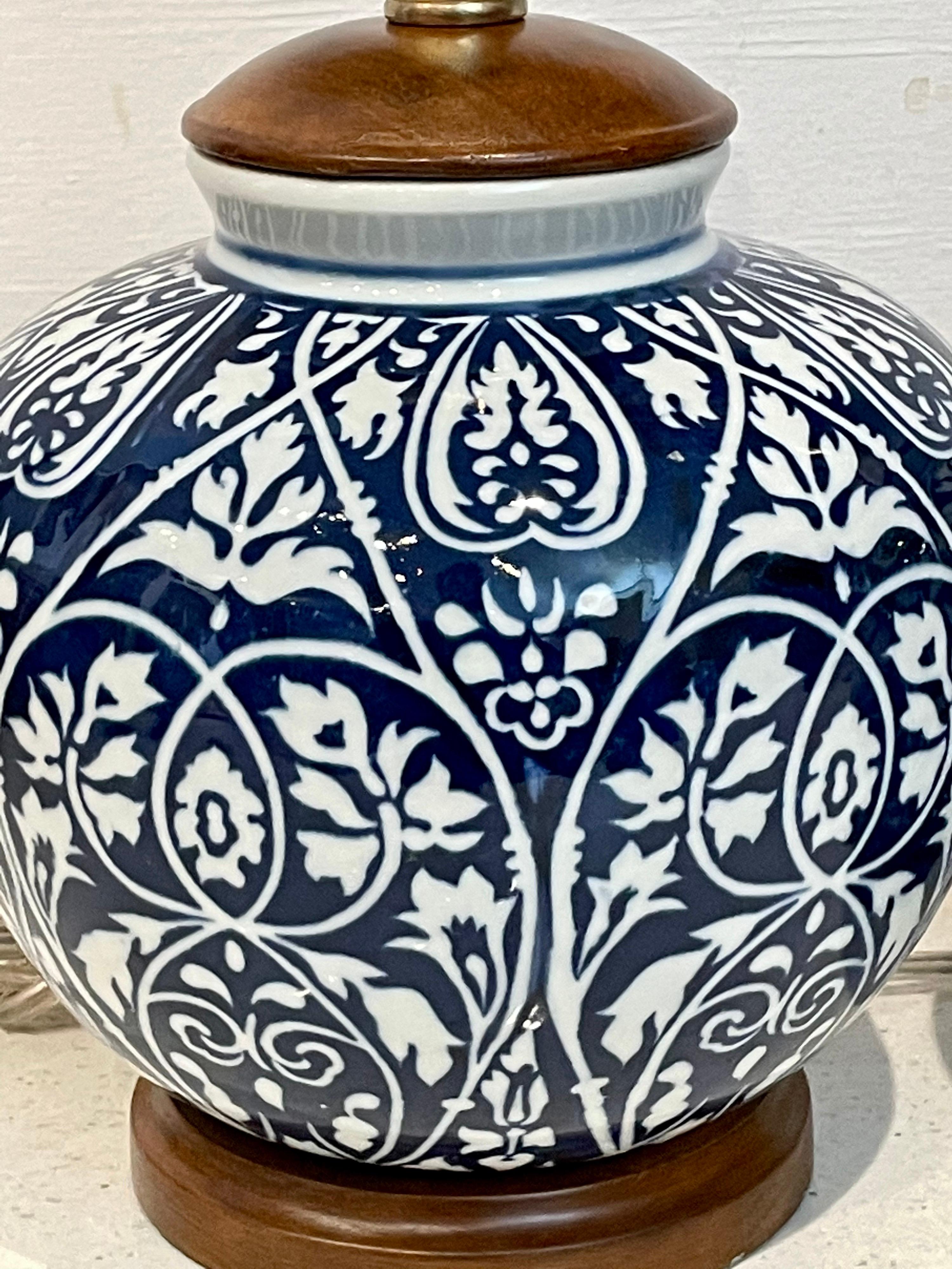 American Classical Pair of Ceramic Porcelain & Walnut Ginger Jar Table Lamps by Ralph Lauren
