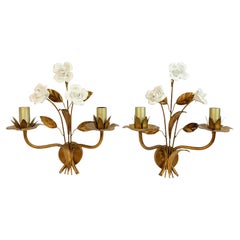 Pareja de Apliques de Dos Luces Rosas de Cerámica Metal Dorado, Años 60 Italia