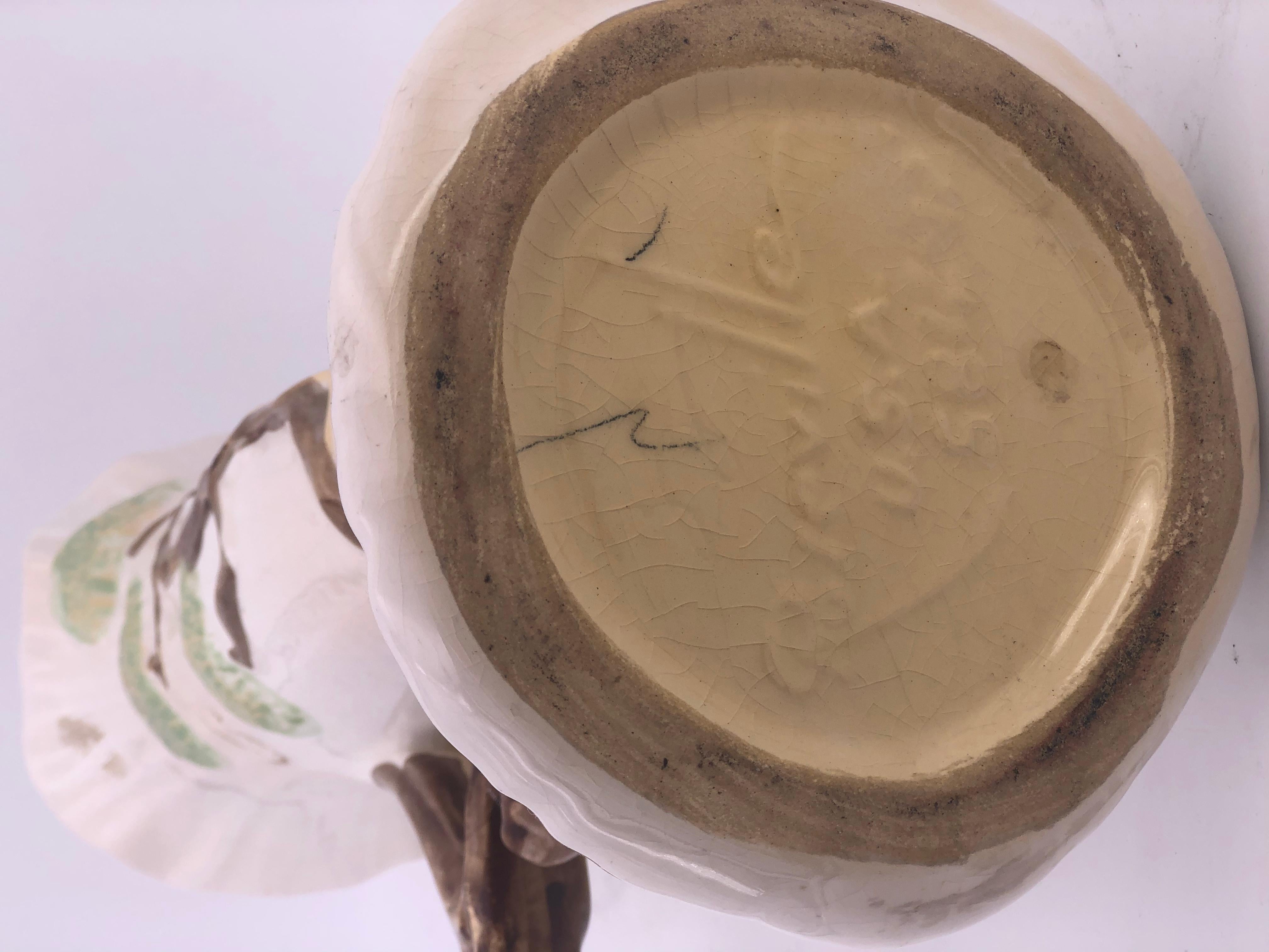 Americano Coppia di vasi Rosevillle in ceramica in vendita