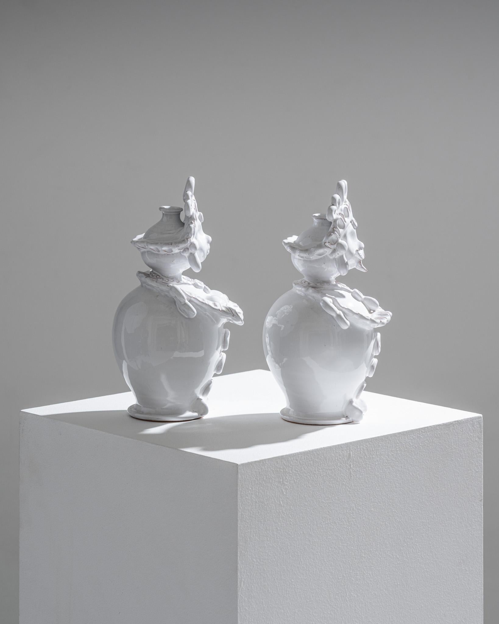 Céramique Paire de soliflores en céramique à tête de maure, 1970 en vente