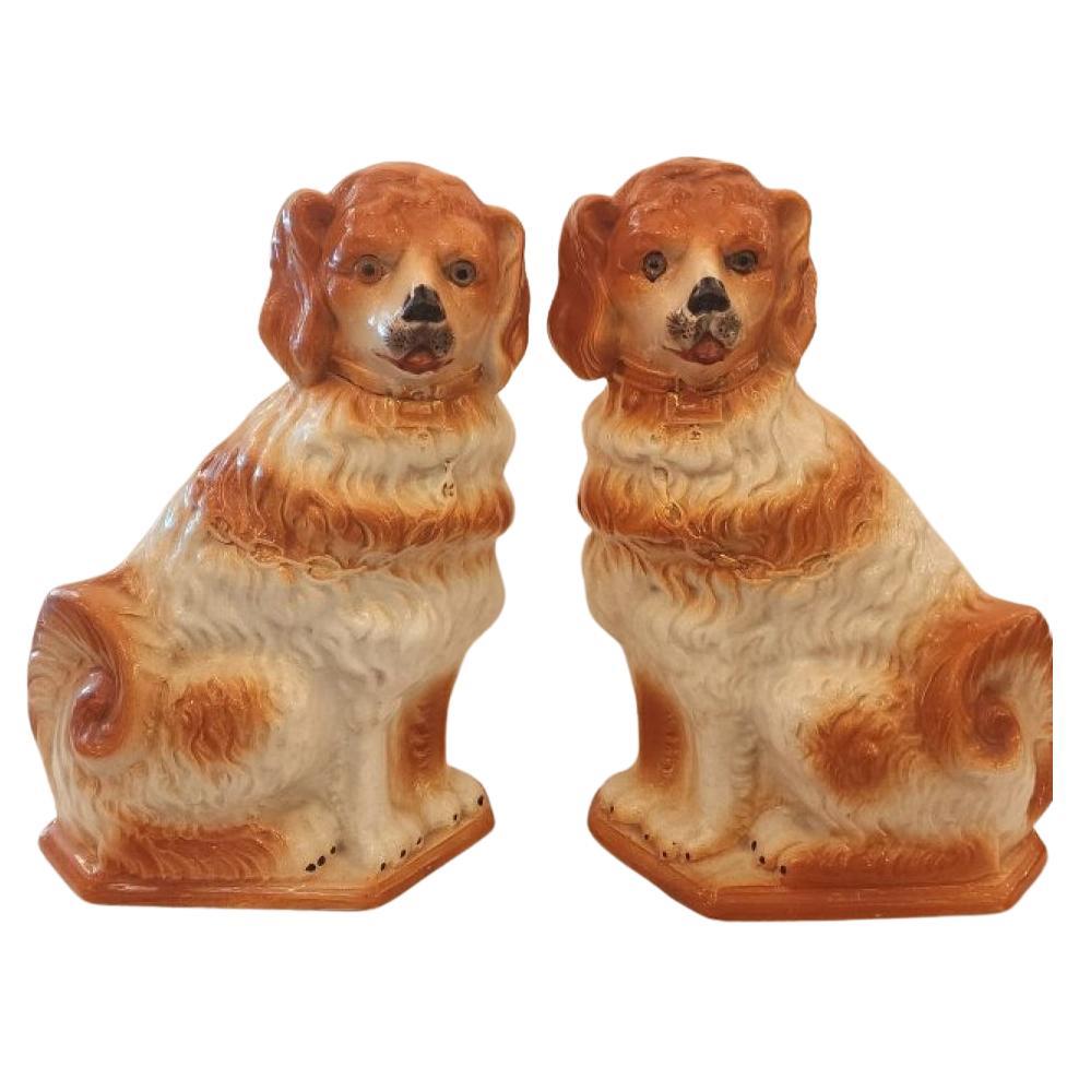 Pareja de perros de cerámica Staffordshire Spaniel