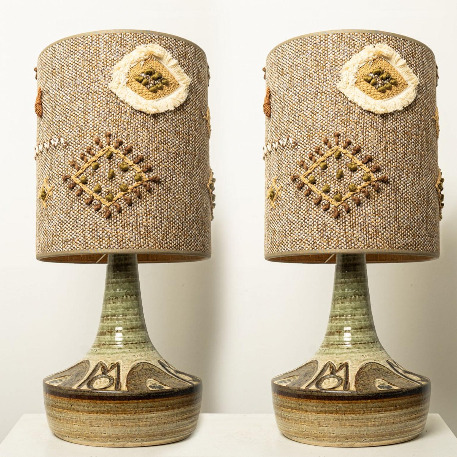 Beautiful ceramic table lamp by , 2022. Noomi Backhausen for Soholm, Denmark 1960s. Combined with a custom lampshade.

The green and brown ceramics and yellow colored details complement each other very well and illuminate beautifully.

Ready to use.
