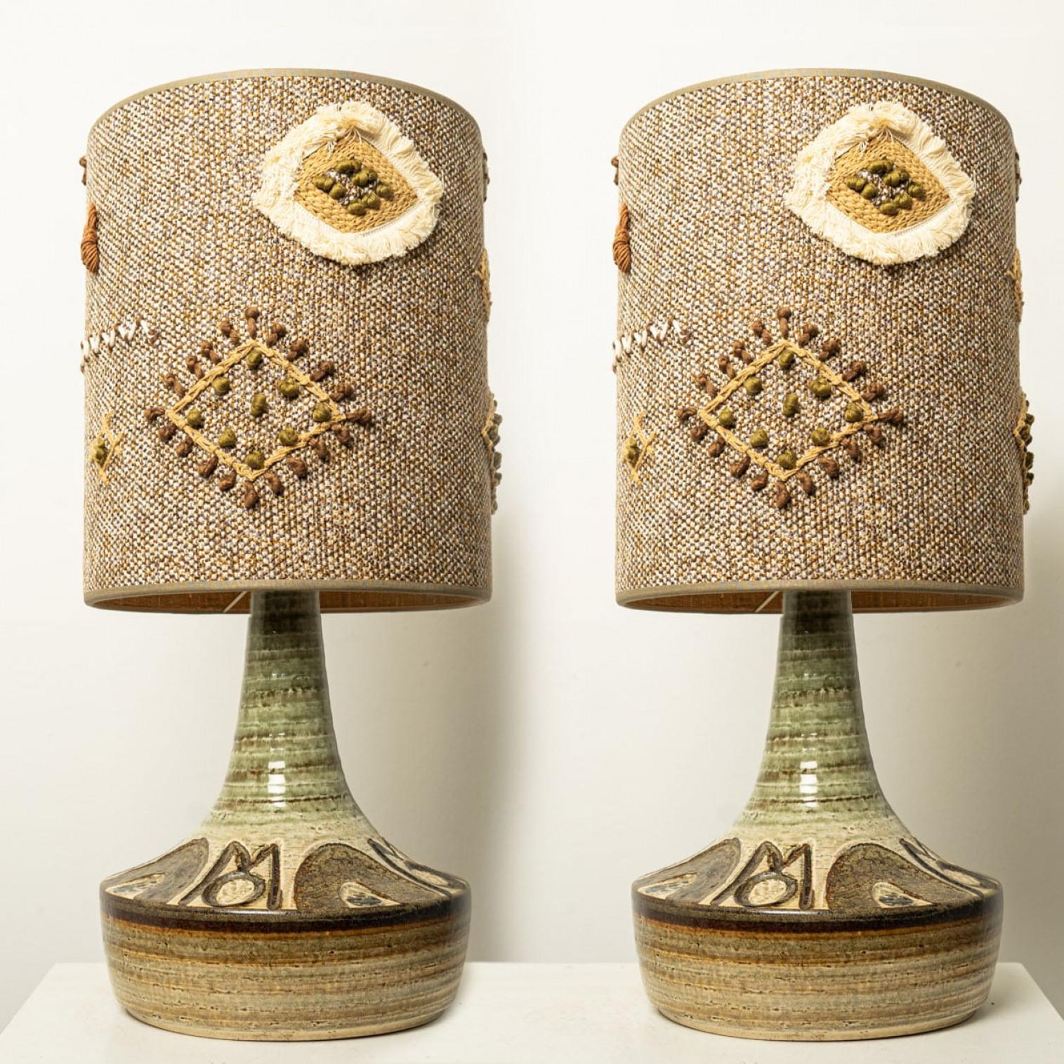 Beautiful ceramic table lamp by , 2022. Noomi Backhausen for Soholm, Denmark 1960s. Combined with a custom lampshade.

The green and brown ceramics and yellow colored details complement each other very well and illuminate beautifully.

Ready to use.