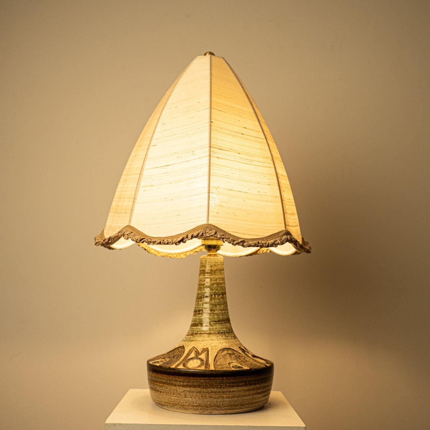 Coppia di lampade da tavolo in ceramica di Noomi Backhausen per Soholm, Danimarca anni '60 In condizioni buone in vendita a Rijssen, NL