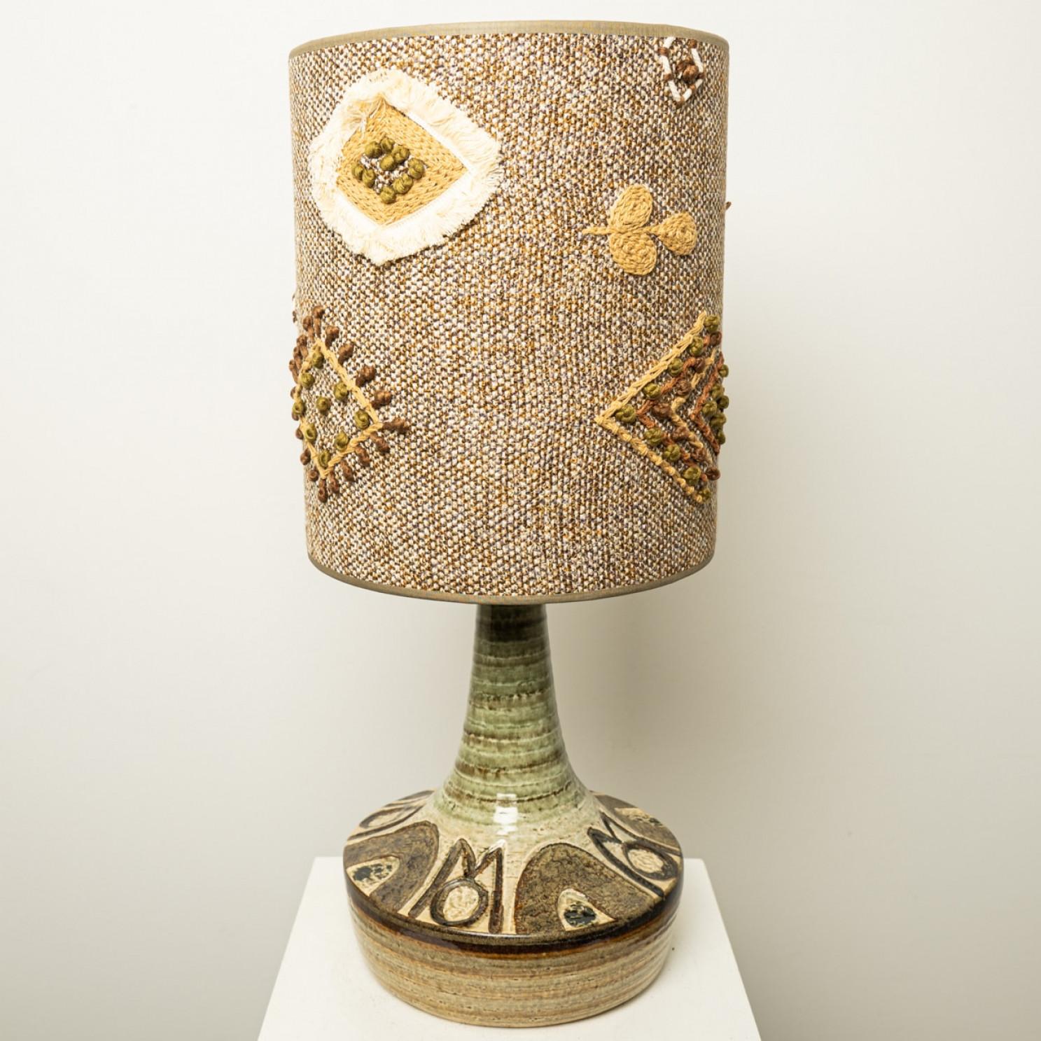Metà XX secolo Coppia di lampade da tavolo in ceramica di Noomi Backhausen per Soholm, Danimarca anni '60 in vendita