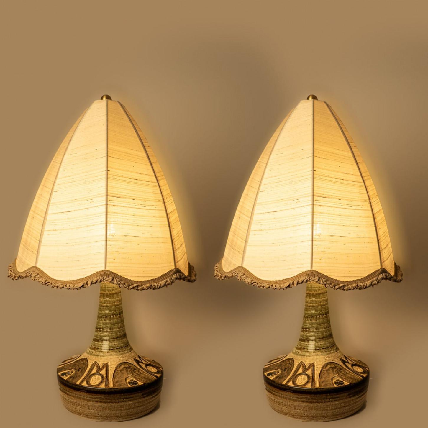 Coppia di lampade da tavolo in ceramica di Noomi Backhausen per Soholm, Danimarca anni '60 in vendita 1