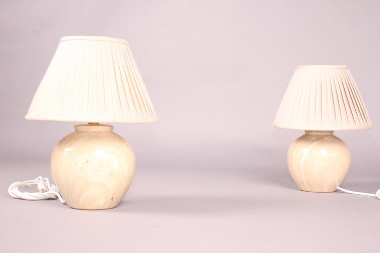 Pair of Ceramic Table Lamp In Good Condition For Sale In grand Lancy, CH