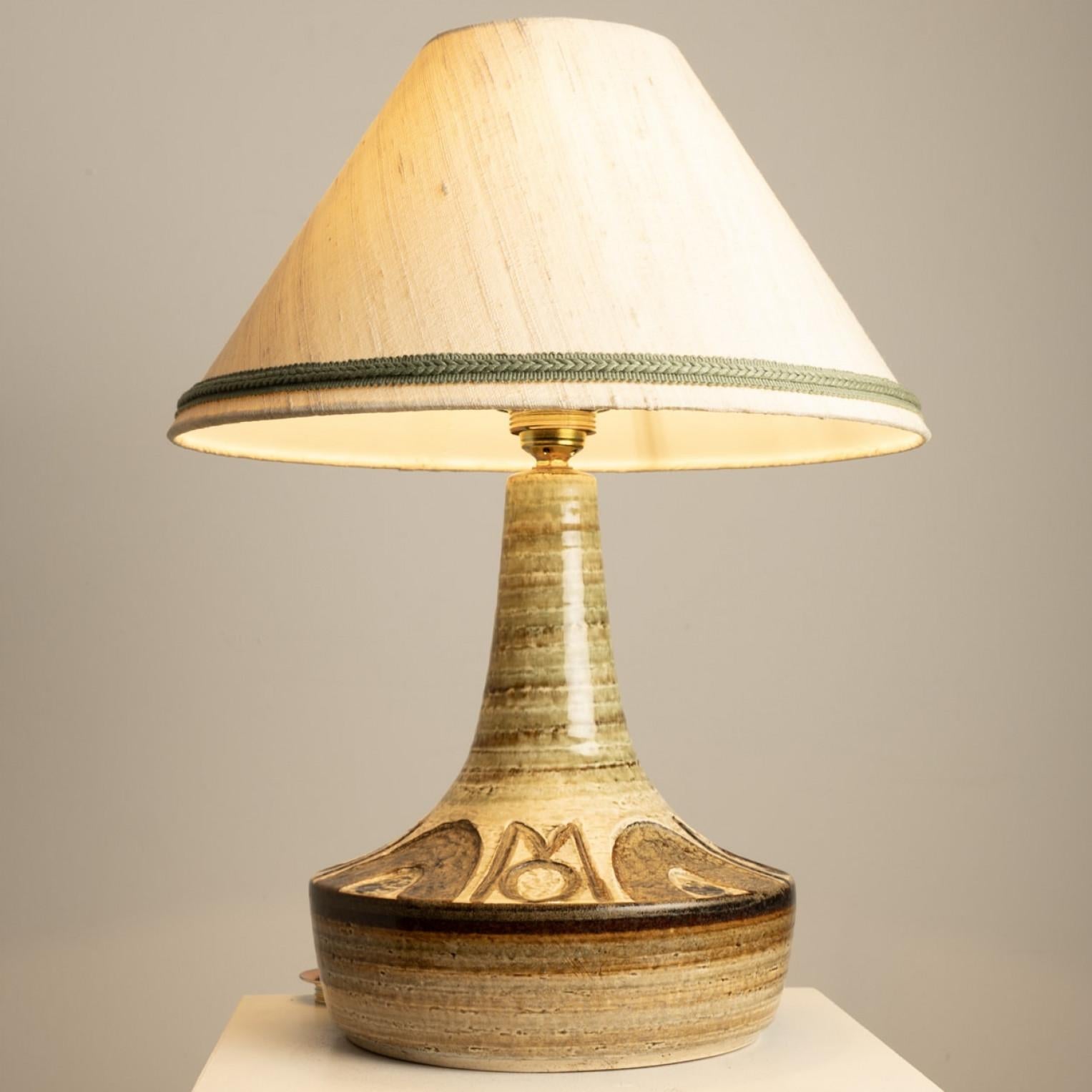 Coppia di lampade da tavolo in ceramica per Soholm di Noomi Backhausen, Danimarca anni '60 in vendita 3