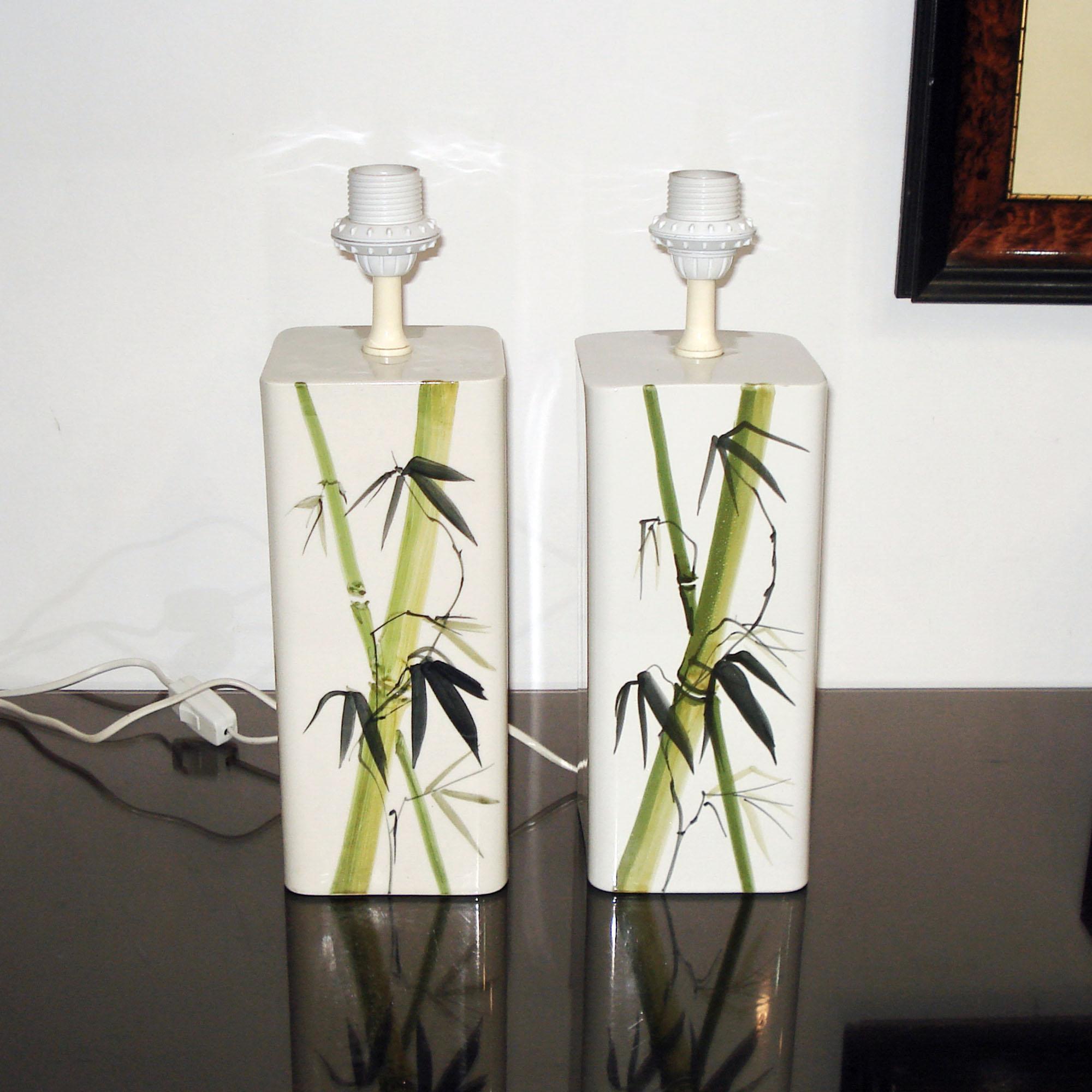 Suédois Paire de lampes de table en céramique décorées de bambou par Nordiska Kompaniet, Suède années 1960 en vente