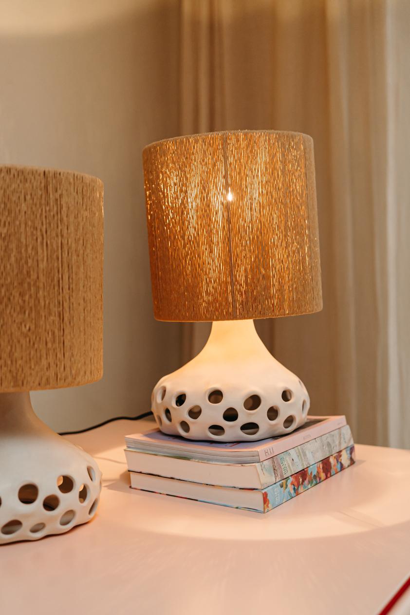 Paire de lampes de table en céramique. Neuf - En vente à Brecht, BE