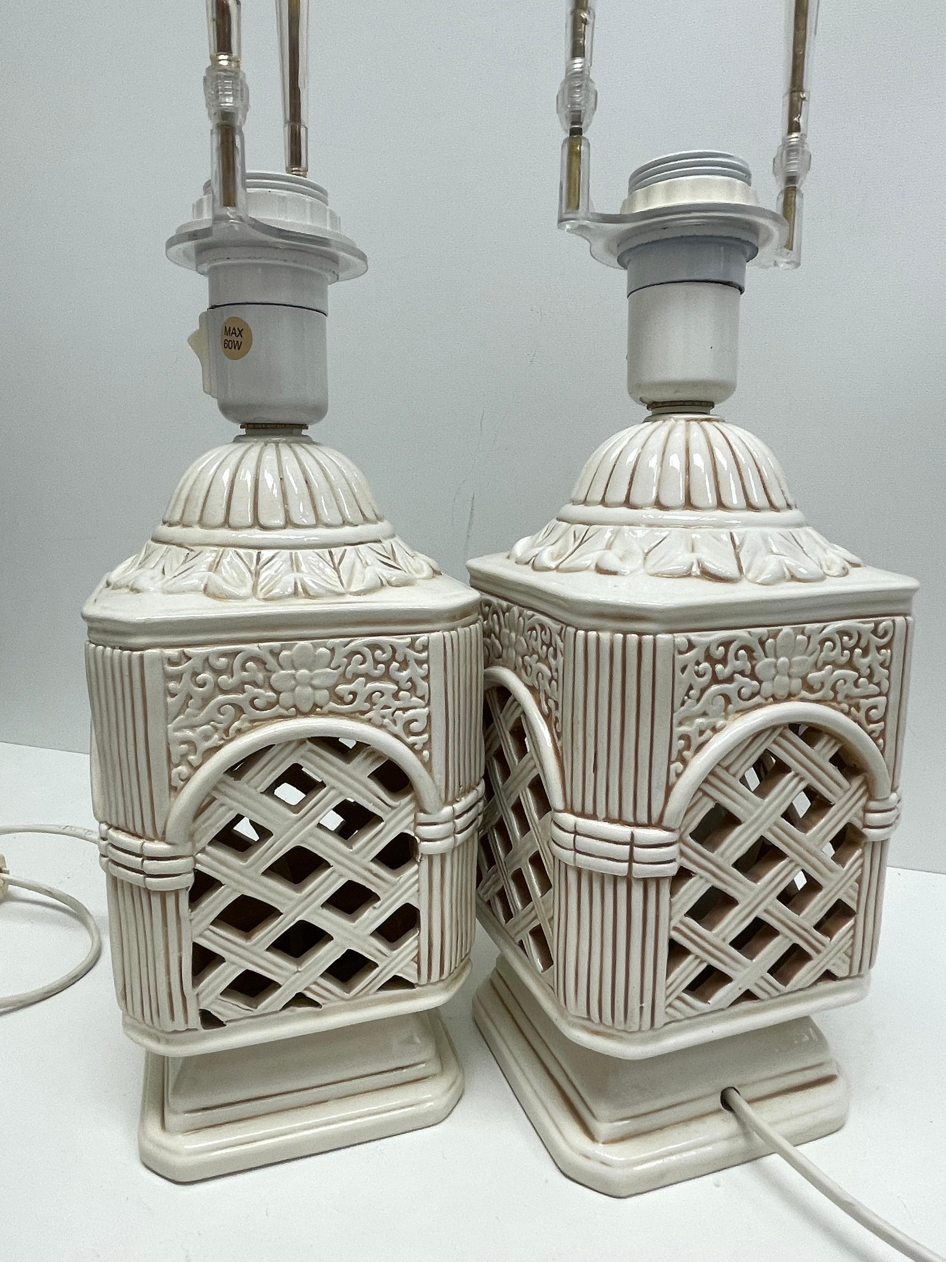 Italian Pair of Ceramic Table Lamps Pagoda Chinoiseries Style Vintage, Sweden For Sale