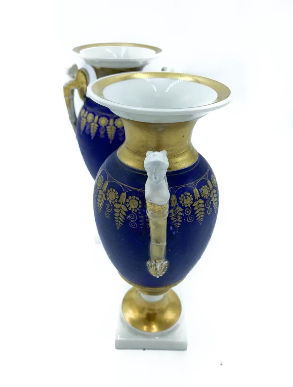 Paire de vases en céramique de la période du Premier Empire de 1810 Bon état - En vente à Milano, MI