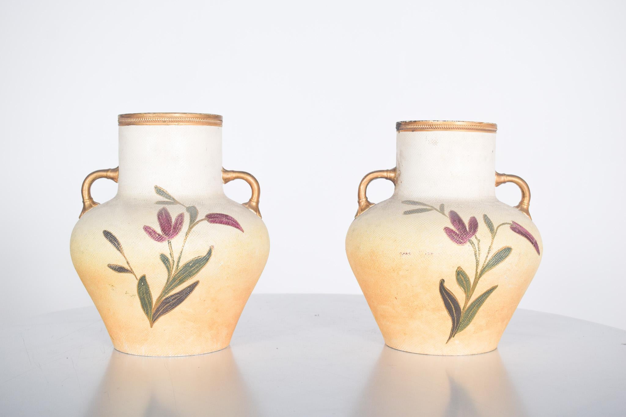 Paire de vases en céramique avec deux anses État moyen - En vente à Lisboa, Lisboa