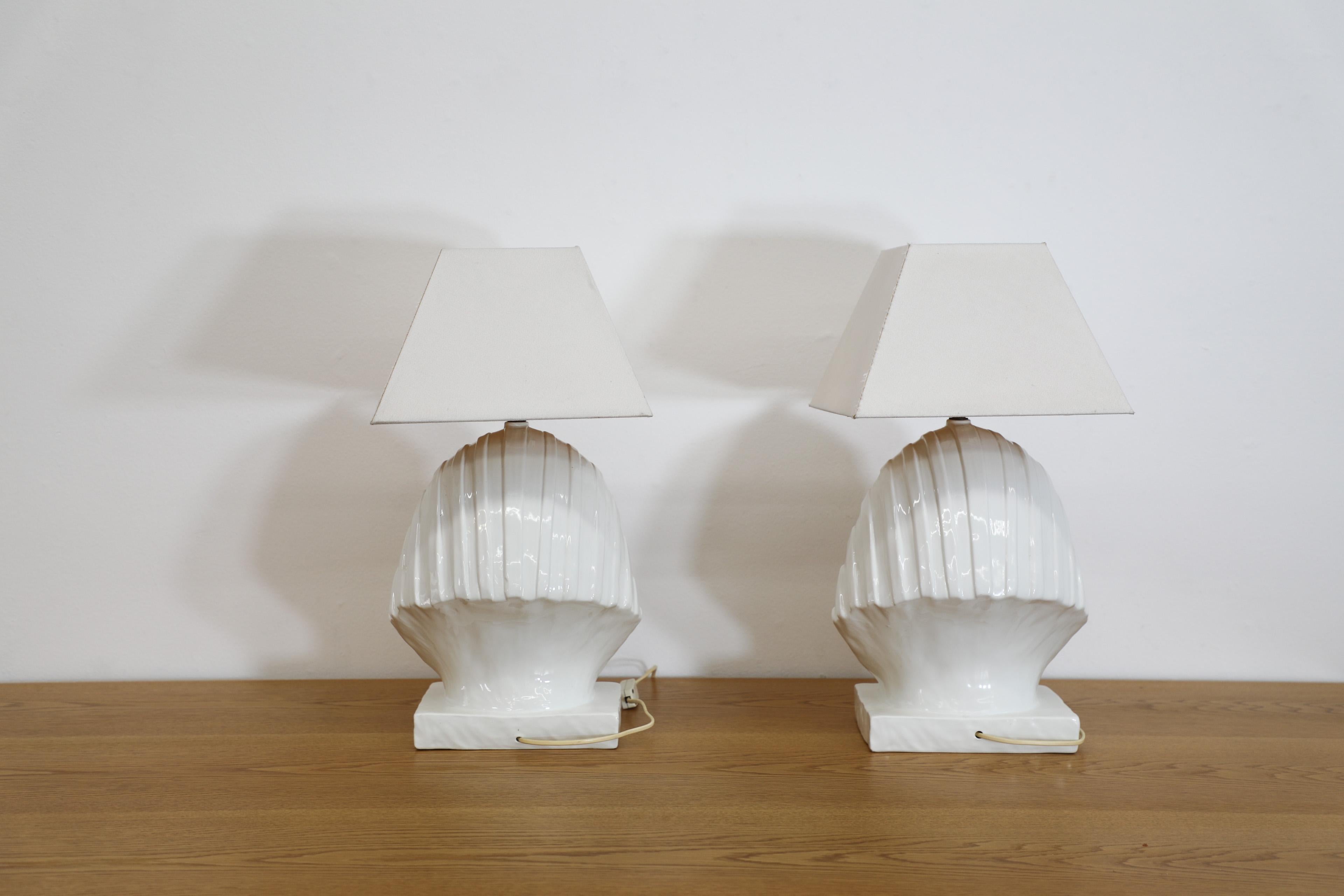 Céramique Ensemble de deux lampes de table en céramique de style Zaccagnini, Egyptian Pharaoh, années 1980 en vente