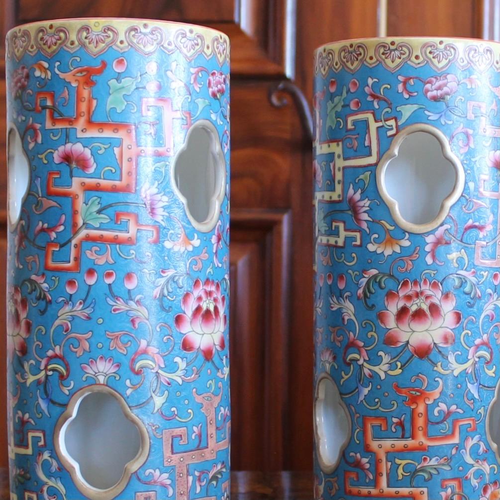 Chinese Export Pair Of Cerulean Blue Chinese Porcelain Hat Stands / Wig Stands For Sale