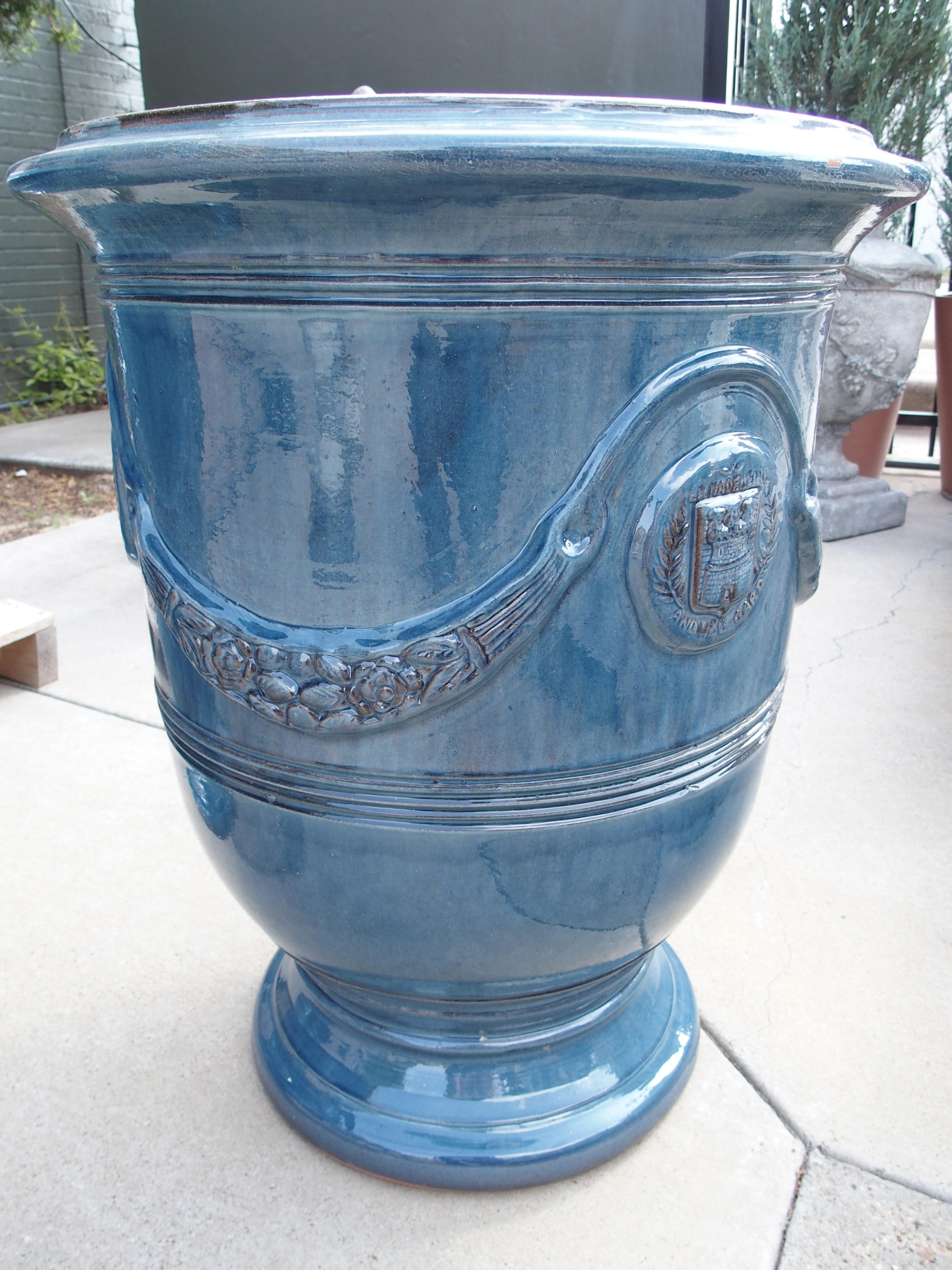 Paire de pots de jardin Anduze en terre cuite émaillée bleu céruléen en vente 11