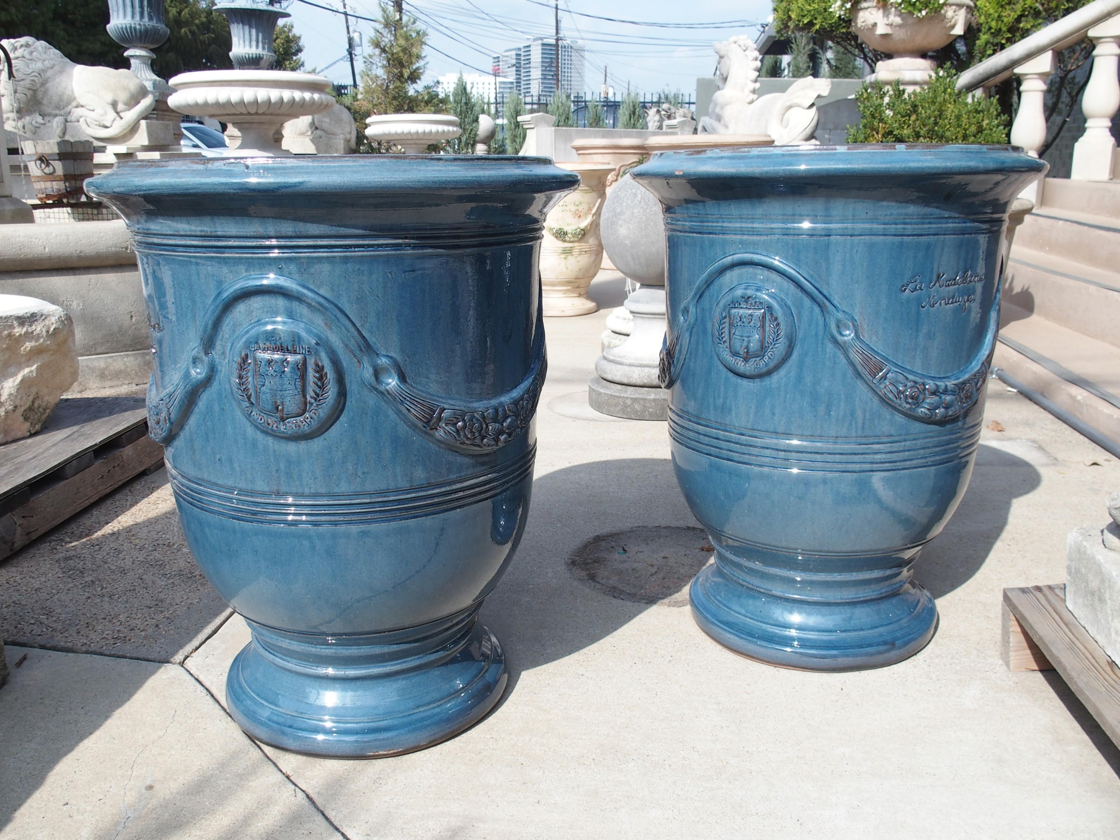 Paire de pots de jardin Anduze en terre cuite émaillée bleu céruléen en vente 13