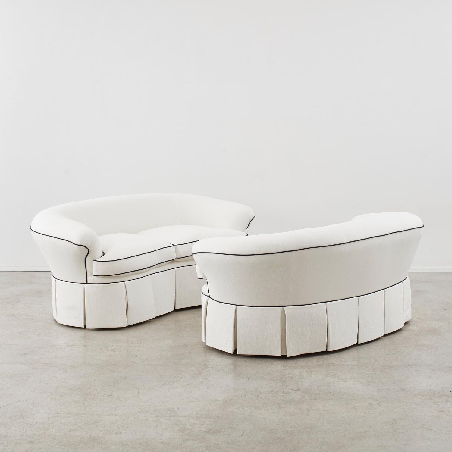 Italian architect Cesare Lacca was a pivotal player in introducing new and exciting modernist shapes to the somewhat conservative Italian tastes of the time. The details of his life remain a mystery, though keen collectors feel his innovative body