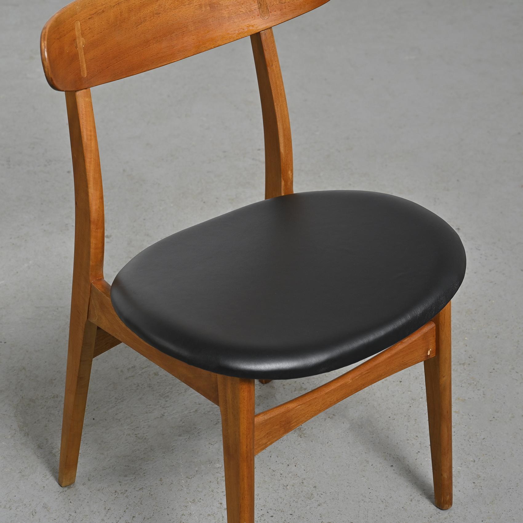 Leather Pair of CH-30 by Hans Wegner, 1954