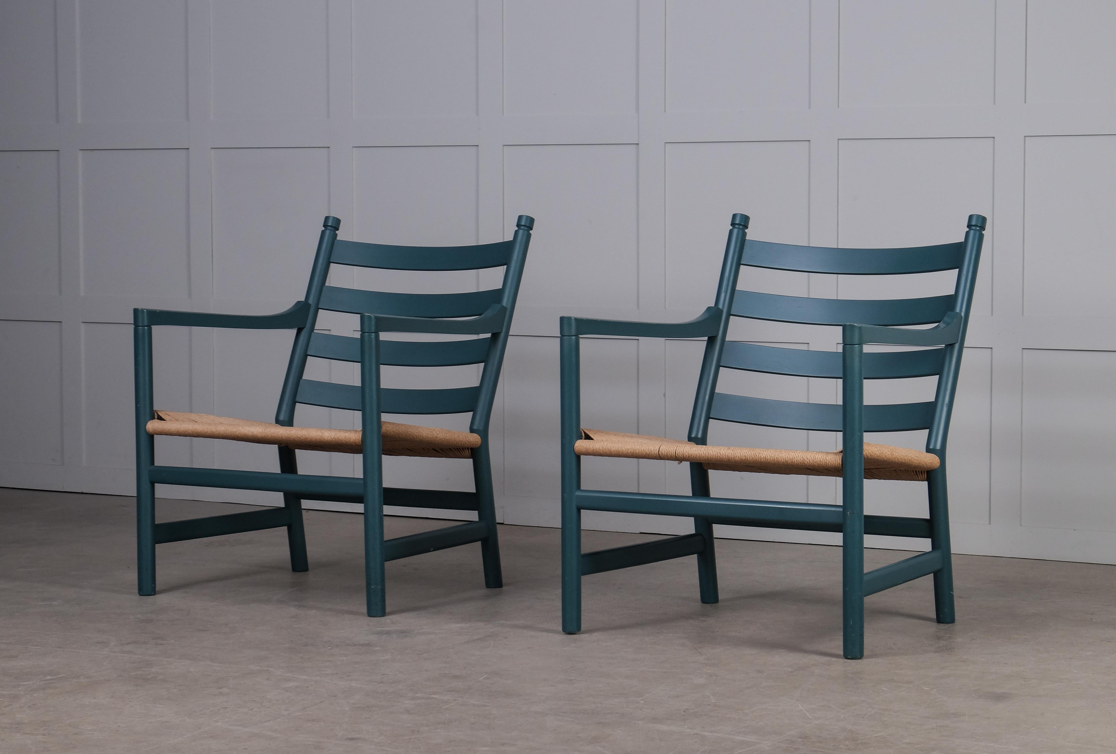 Scandinavian Modern Pair of CH44 Lounge Chairs by Hans J. Wegner, Denmark, 1960s For Sale