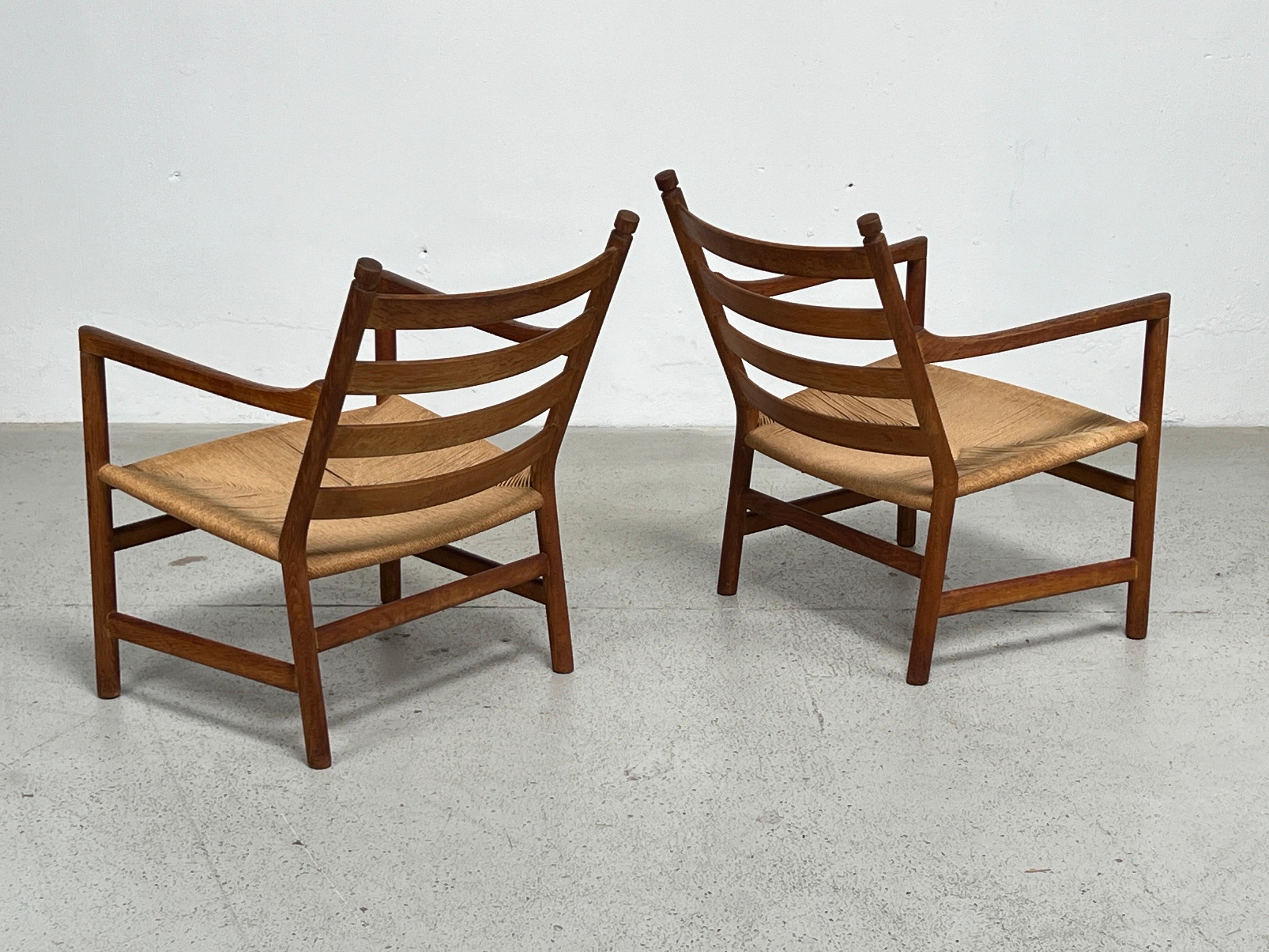 Pair of CH44 Lounge Chairs by Hans Wegner  For Sale 6