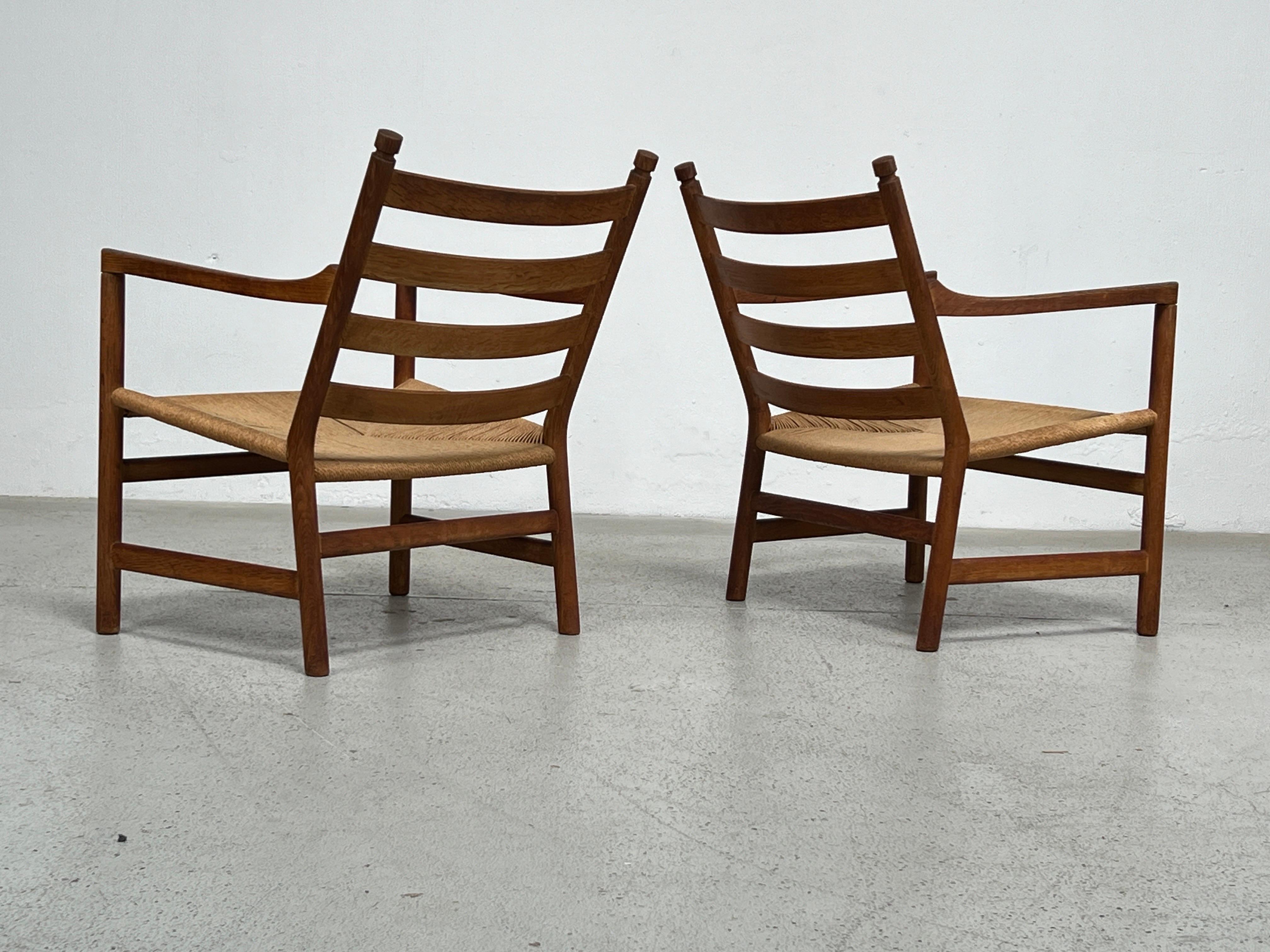 Pair of CH44 Lounge Chairs by Hans Wegner  For Sale 7