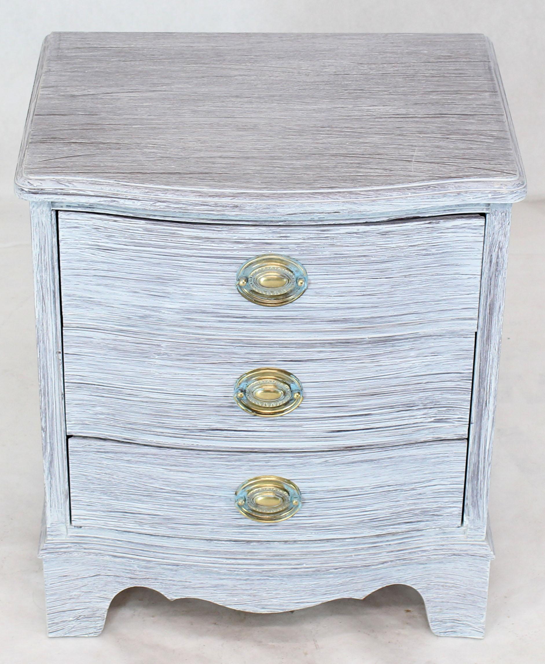 Hand-Painted Pair of Chabby Chic White Painted Three Drawers Nightstands Lamp Tables For Sale