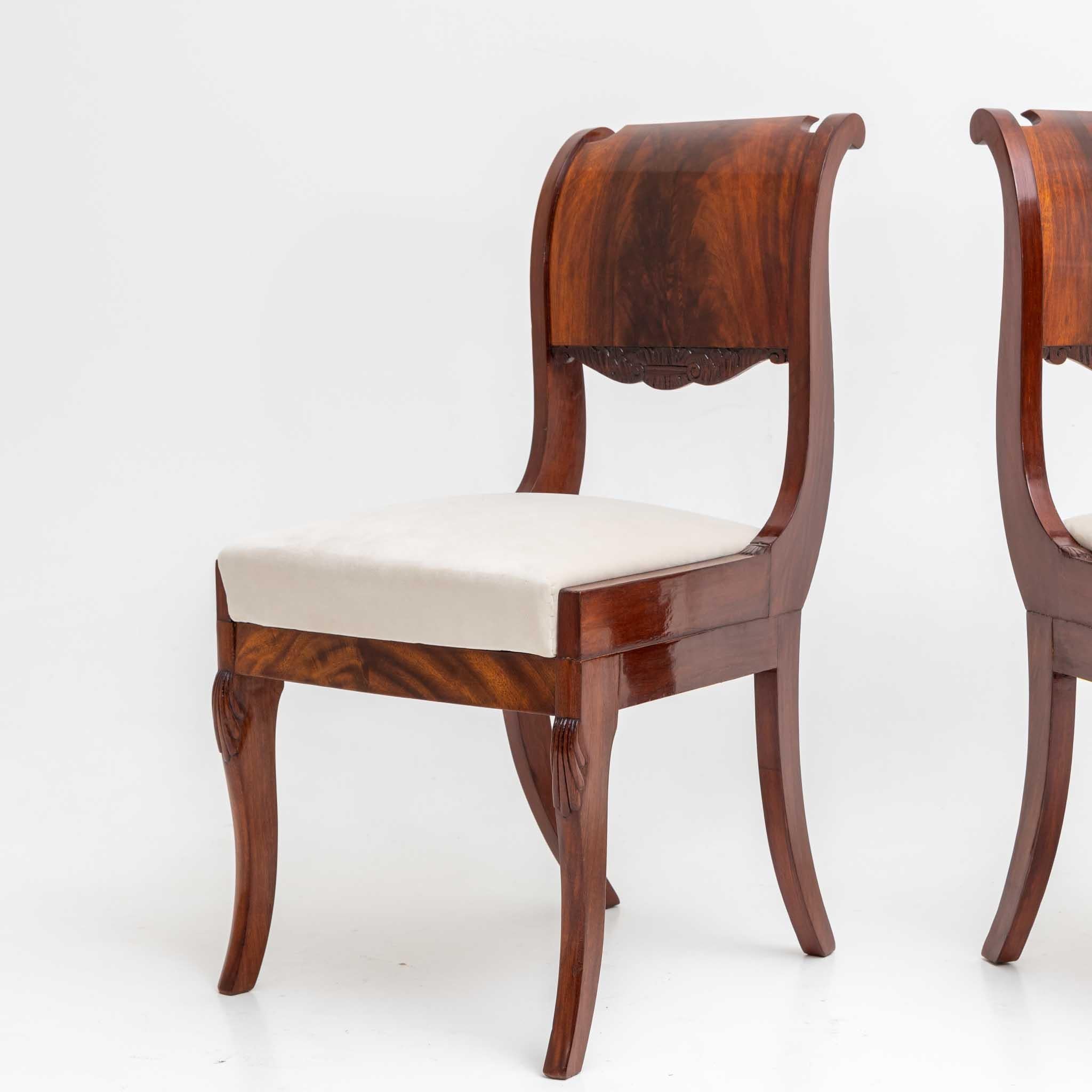 Pair of Chairs, Baltic States, Around 1830 For Sale 4