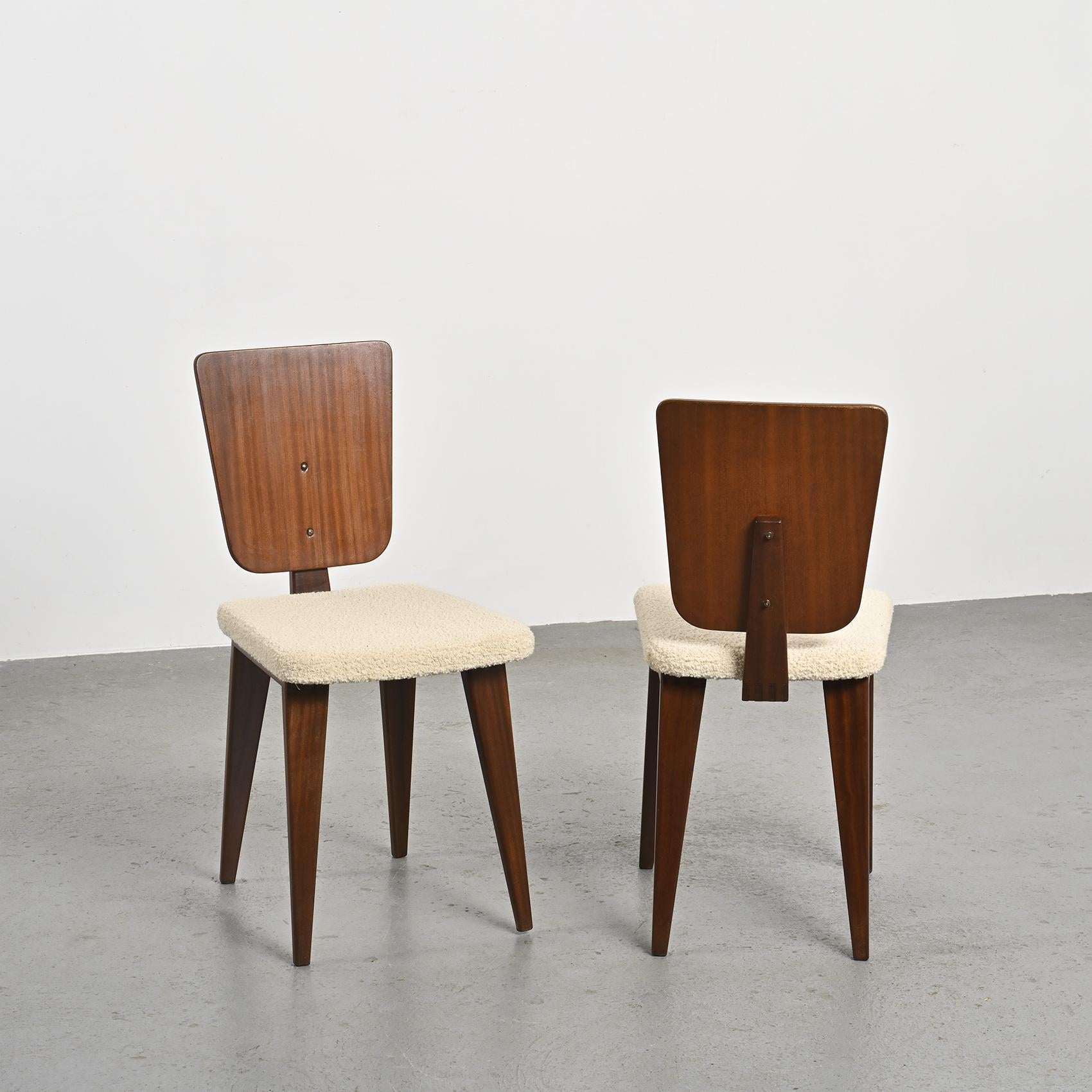 Paar Stühle von André Sornay, Lyon Frankreich (Französisch) im Angebot