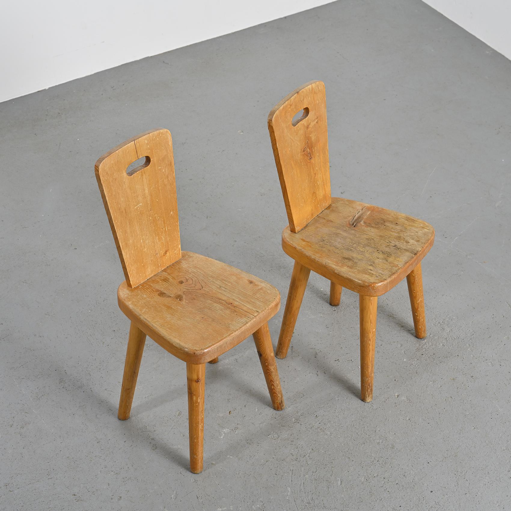 Mid-Century Modern Pair of Chairs by Christian Durupt, Meribel 1960 For Sale