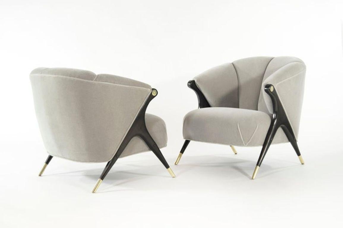 Pair of Chairs by Karpen of California in Grey Alpaca Velvet, C. 1950s In Excellent Condition For Sale In Westport, CT