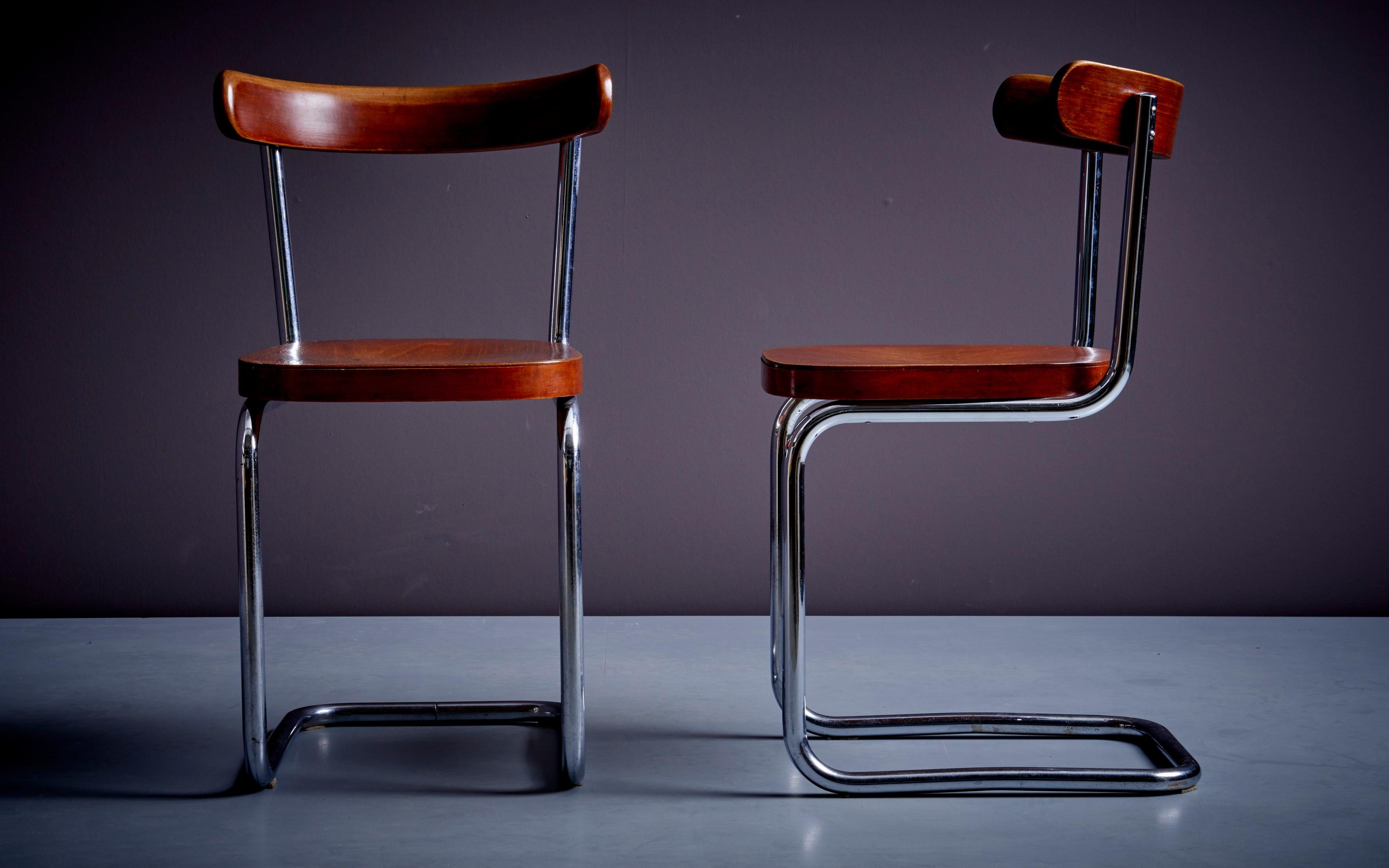 Pair of Chairs by Mart Stam for Mücke-Melder 'Under License from Thonet', 1930s In Good Condition For Sale In Berlin, DE