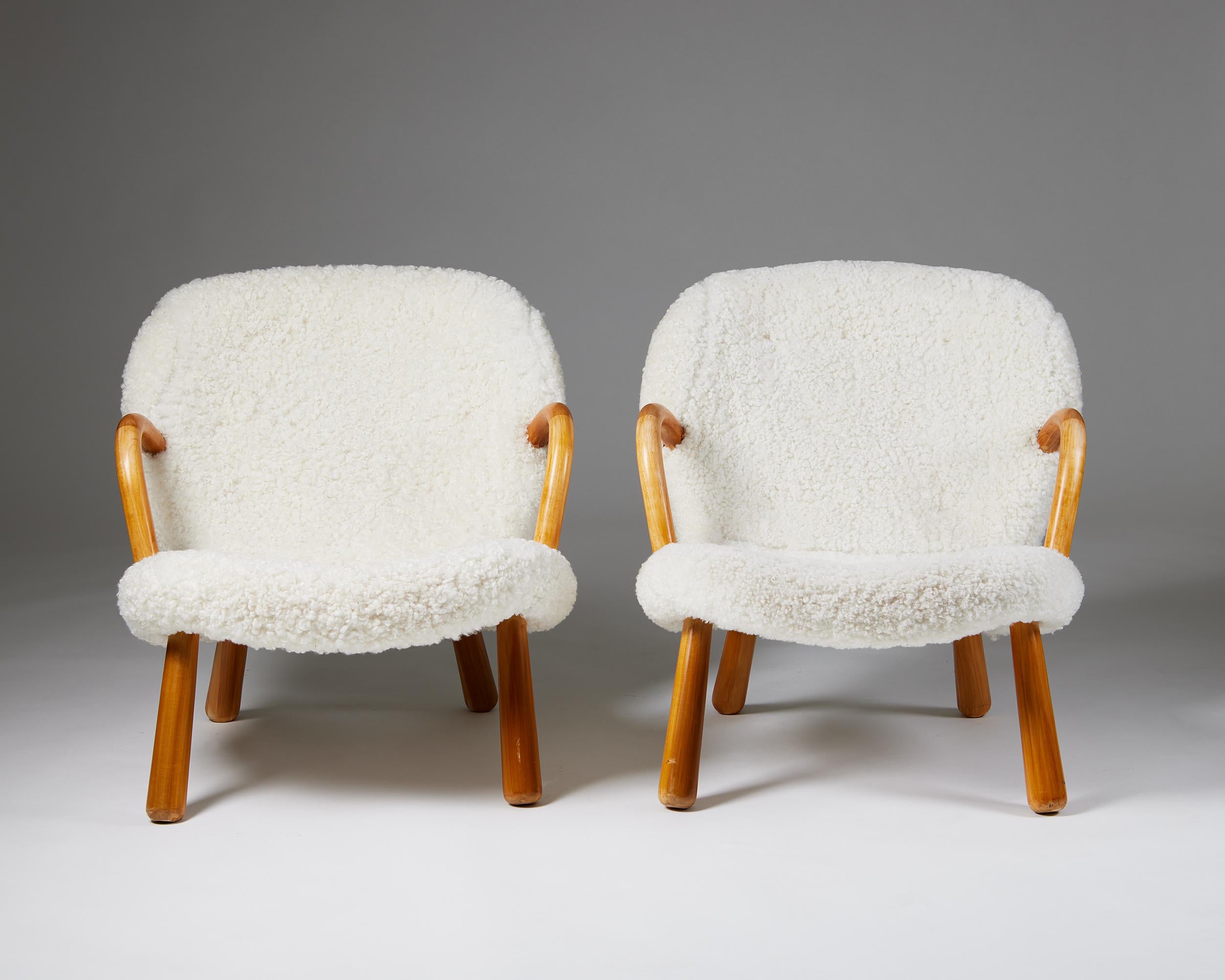 Pair of Chairs ‘Clam’ Designed by Arnold Madsen for Madsen & Schubell In Good Condition In Stockholm, SE