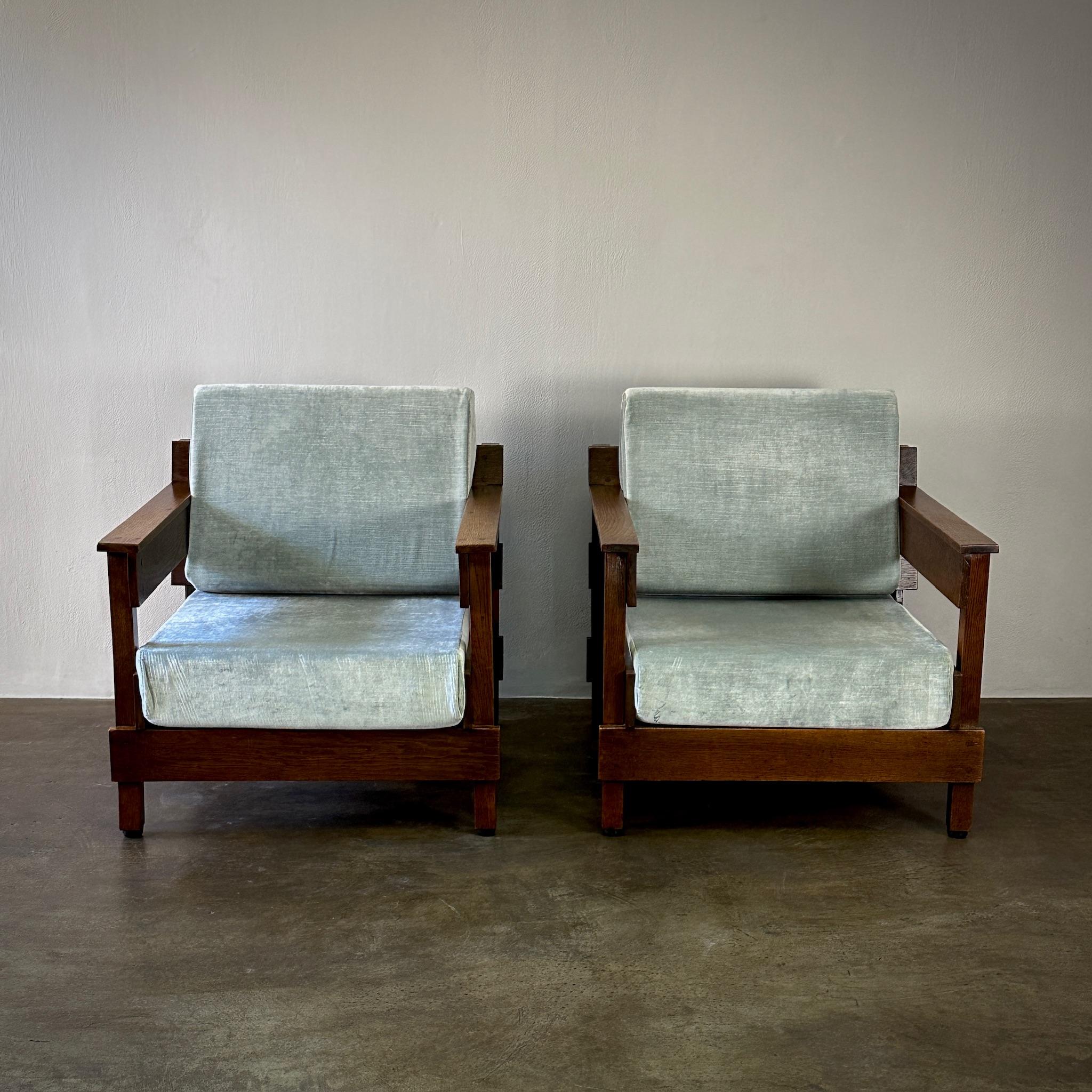 Paar Stühle  im Angebot 4