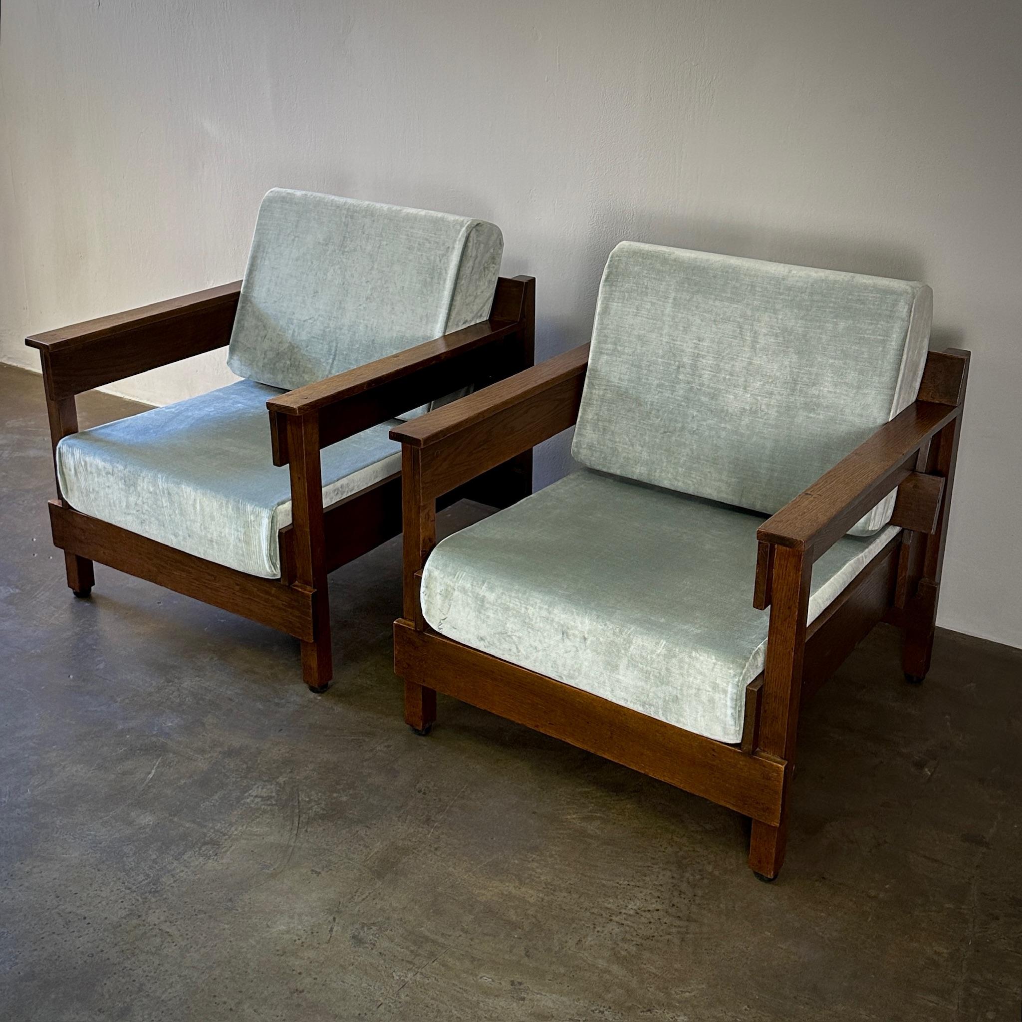 Paar Stühle  im Angebot 2