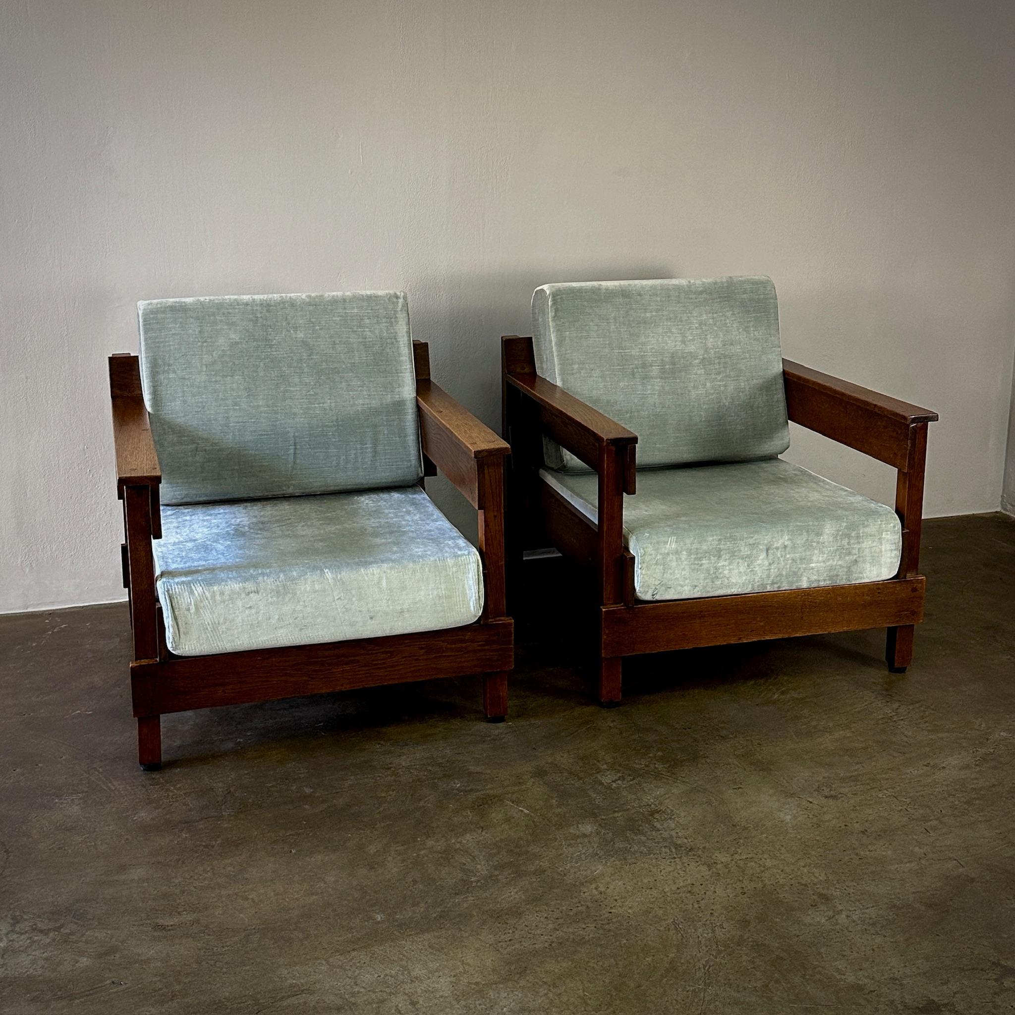 Paar Stühle  im Angebot 3