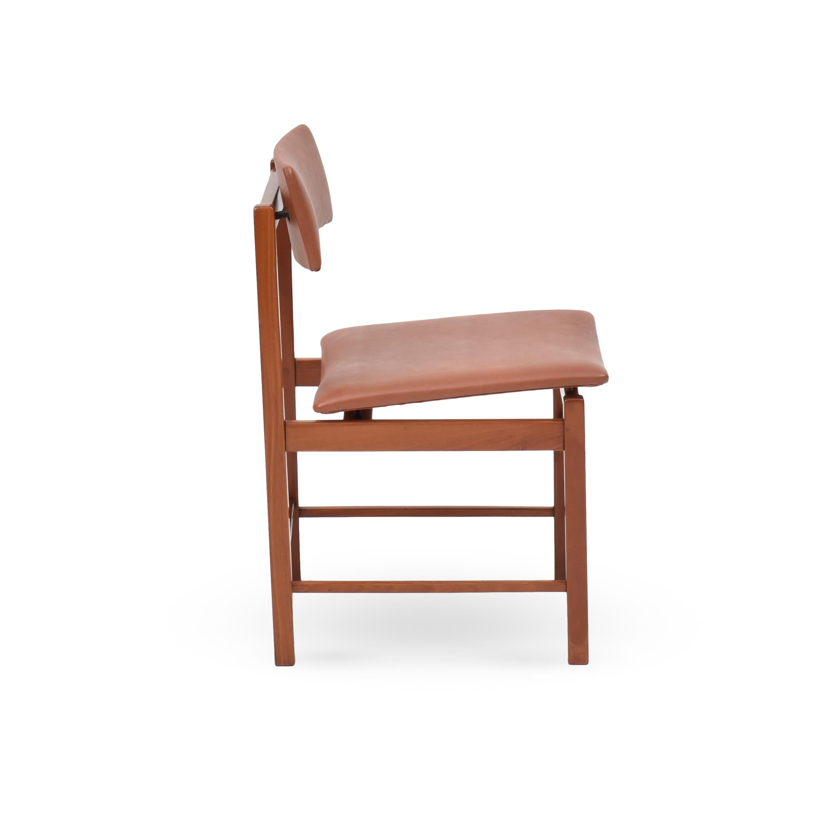 Pair of chairs in freijó designed by Mobilínea - Ernesto Hauner.