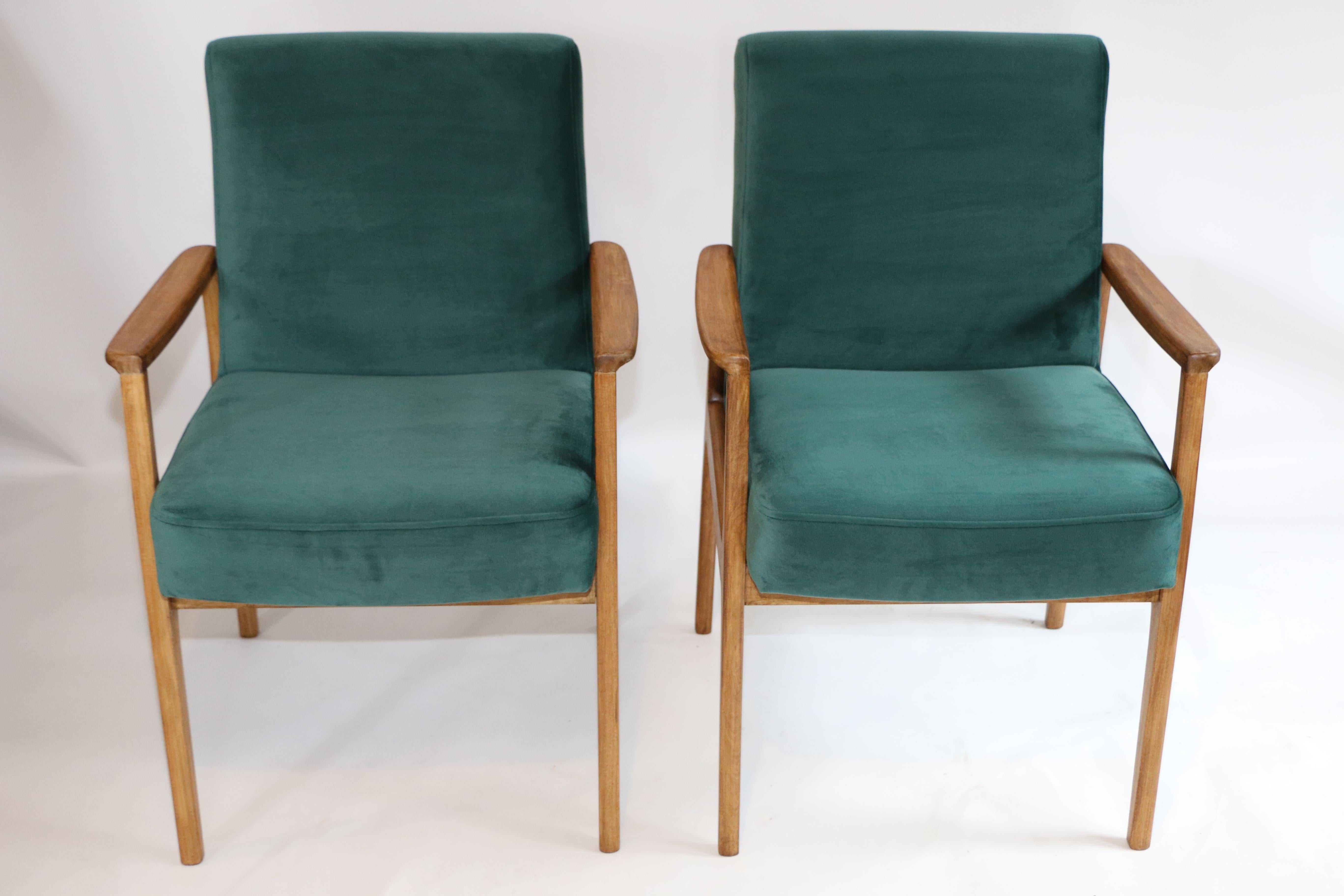 Woodwork Pair of Chairs in Green Velvet from 20th Century For Sale
