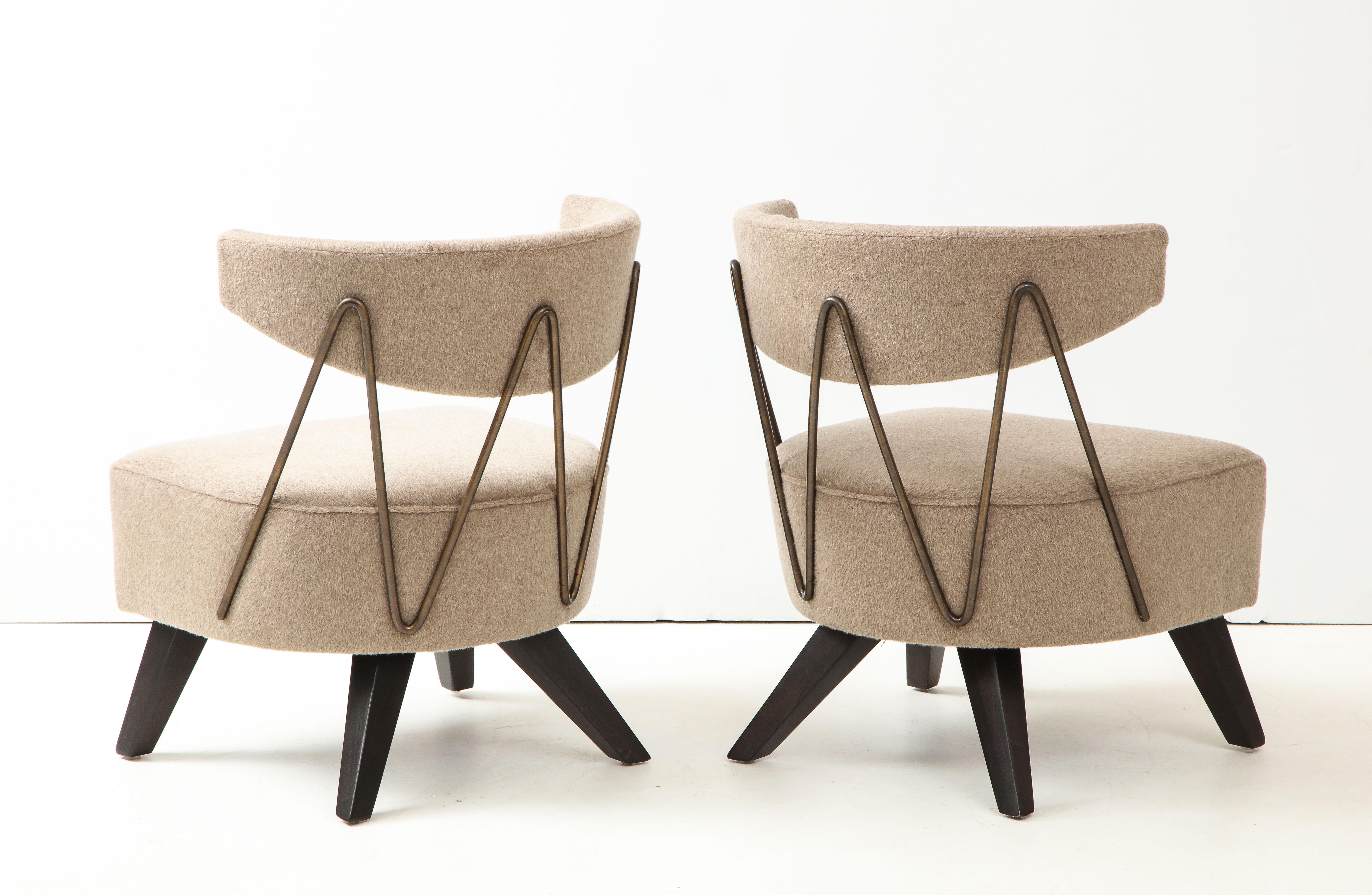 Mid-Century Modern Pair of Chairs in the Style /Attributed to Billy Haines