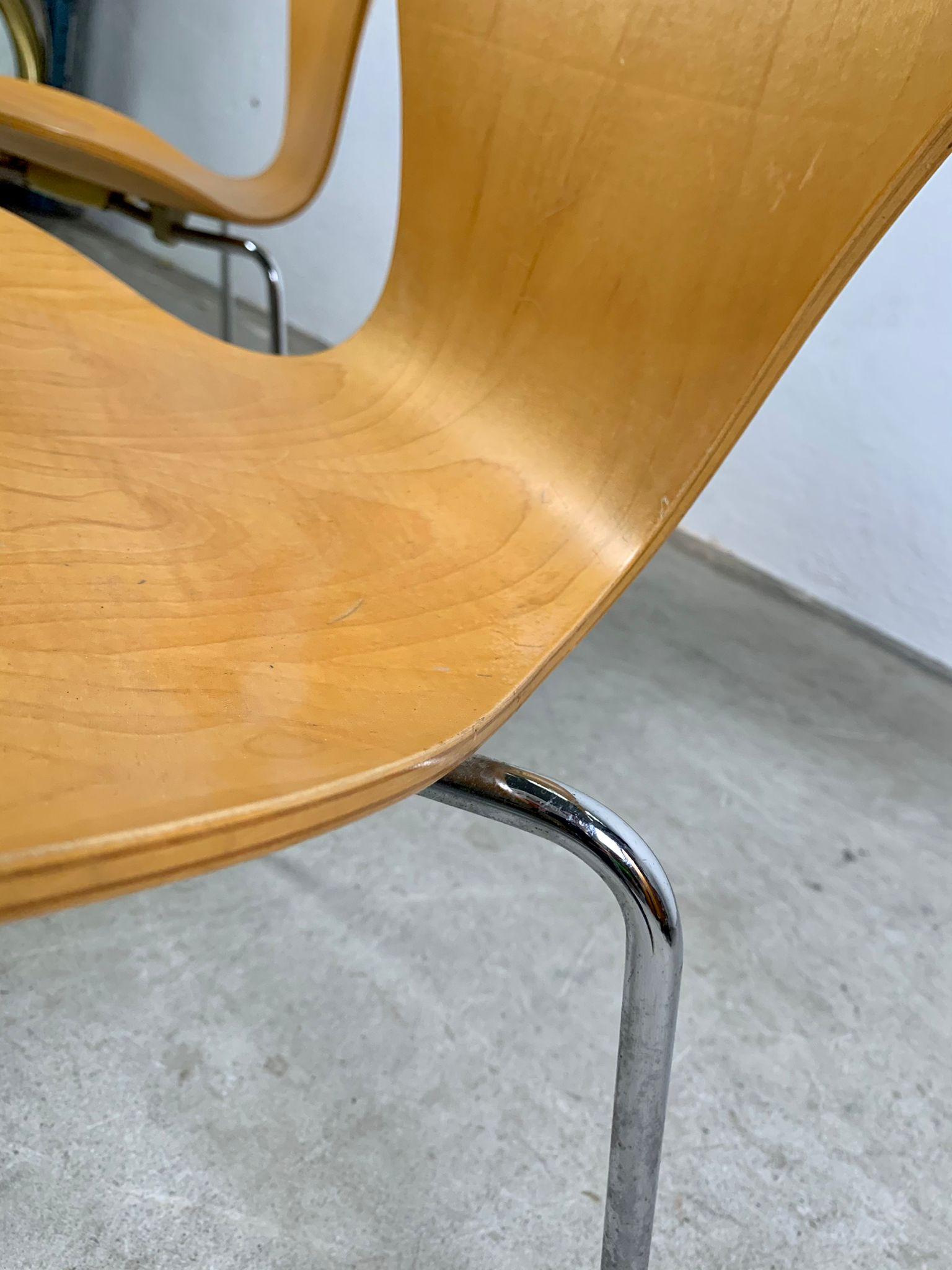 Pair of chairs mod. butterfly by Arne Jacobsen produced by Fritz Hansen, Denmark For Sale 4