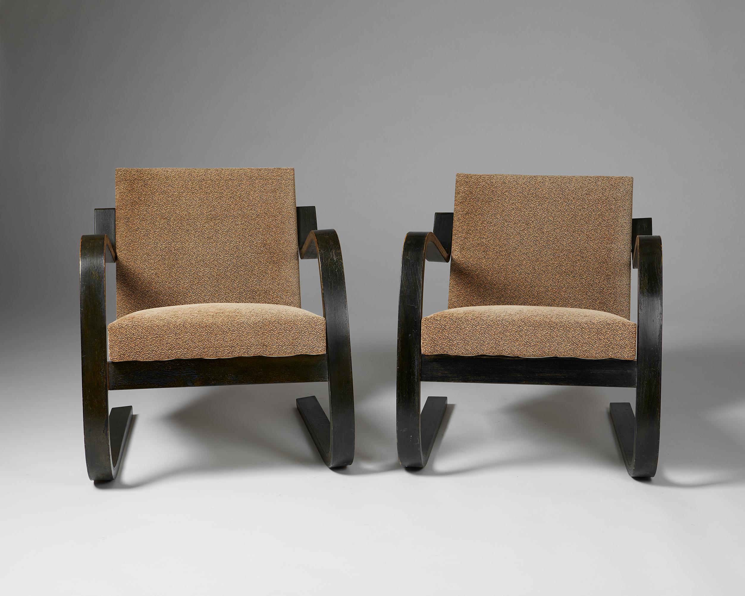 Pair of Chairs ‘Model 34’ Designed by Alvar Aalto for Artek, Finland, 1930's In Good Condition In Stockholm, SE