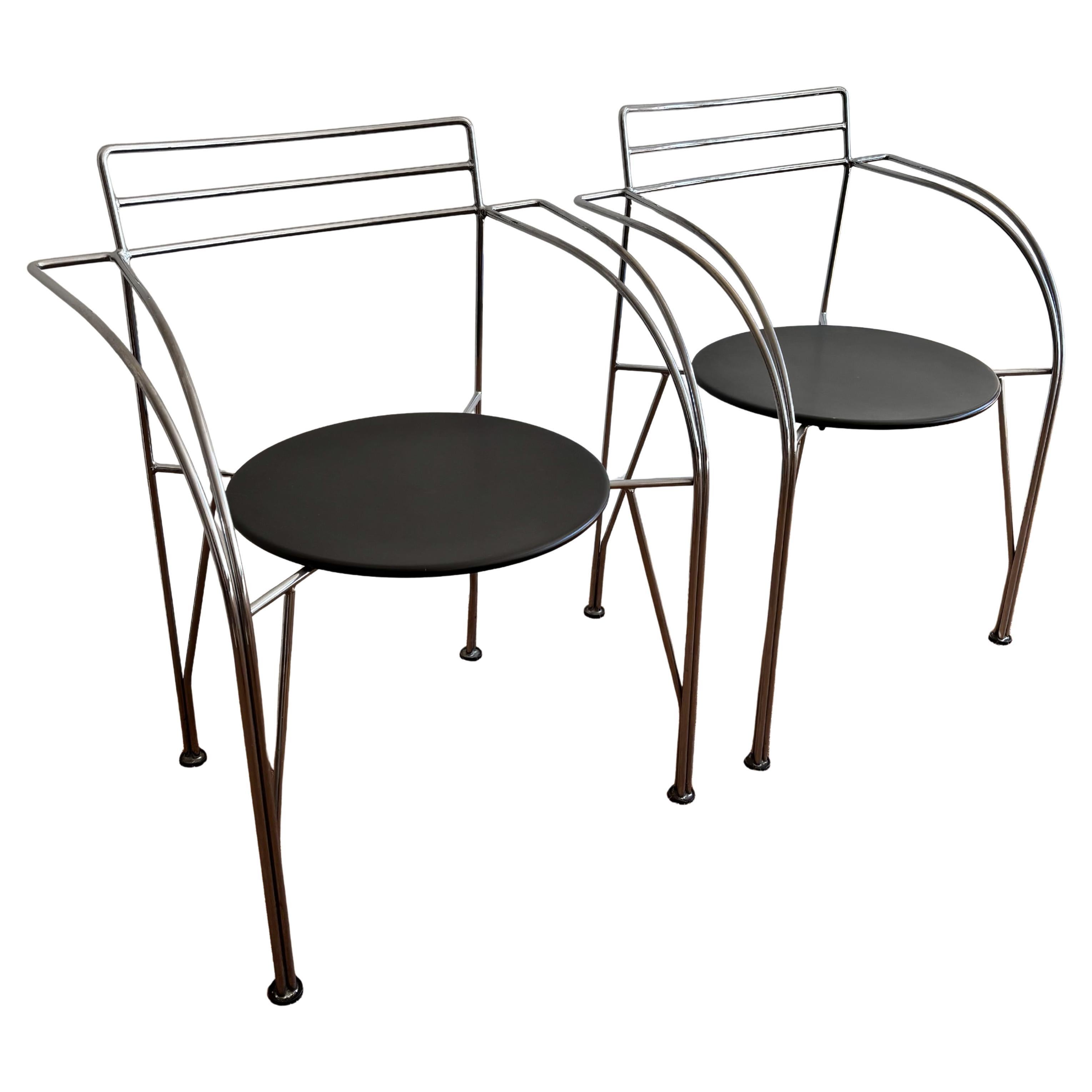 Paire de chaises modèle "Lune d'argent"