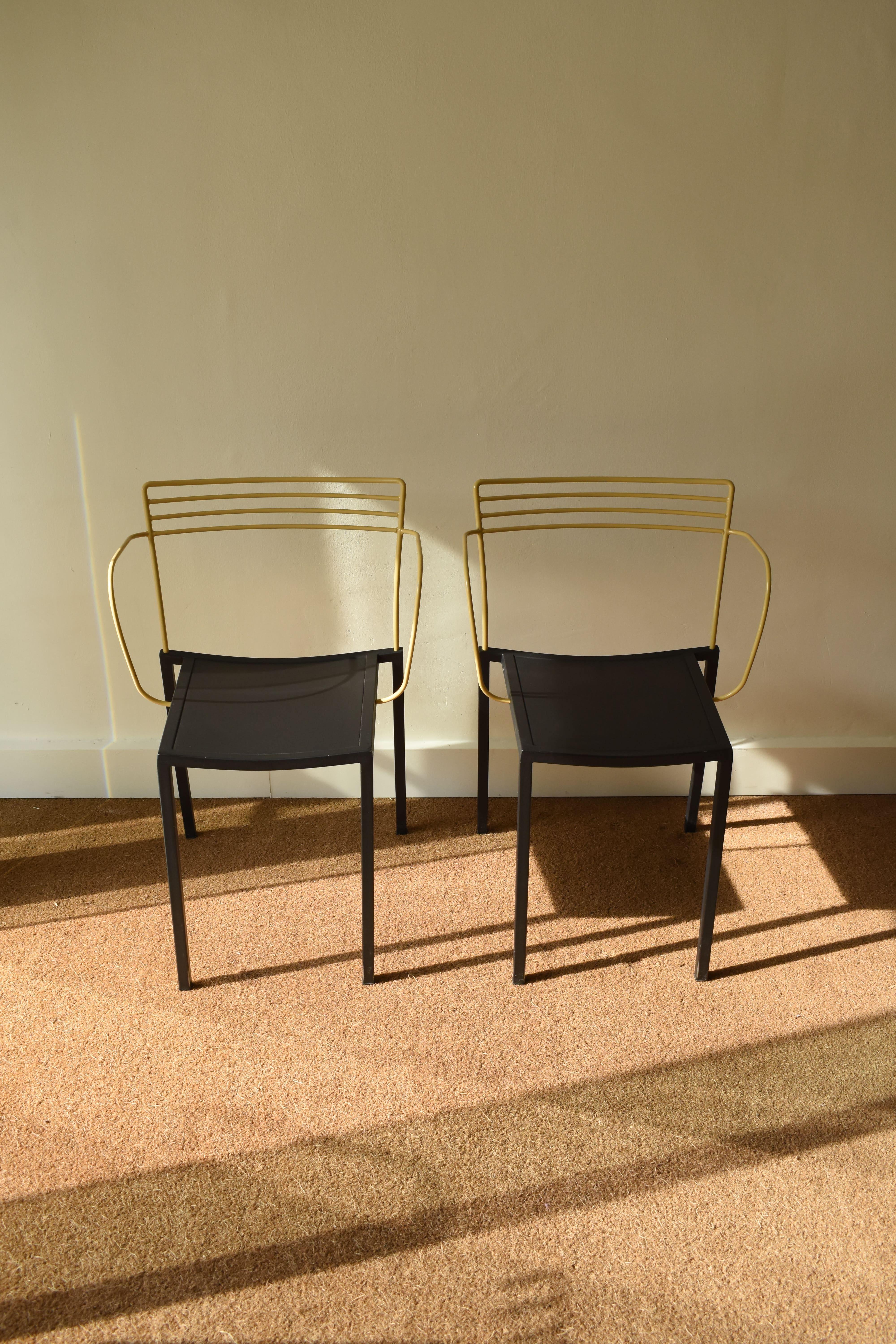 Paar Stühle Modell „Piccolo“ (Postmoderne) im Angebot