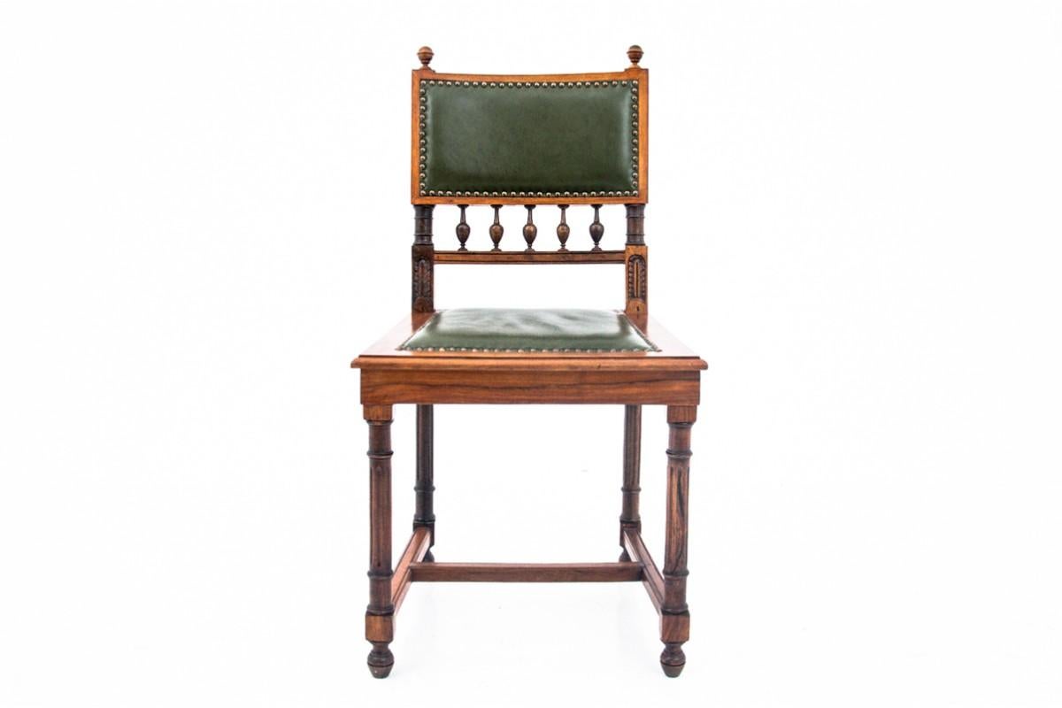 Early 20th Century Pair of chairs, Northern Europe, circa 1900. For Sale