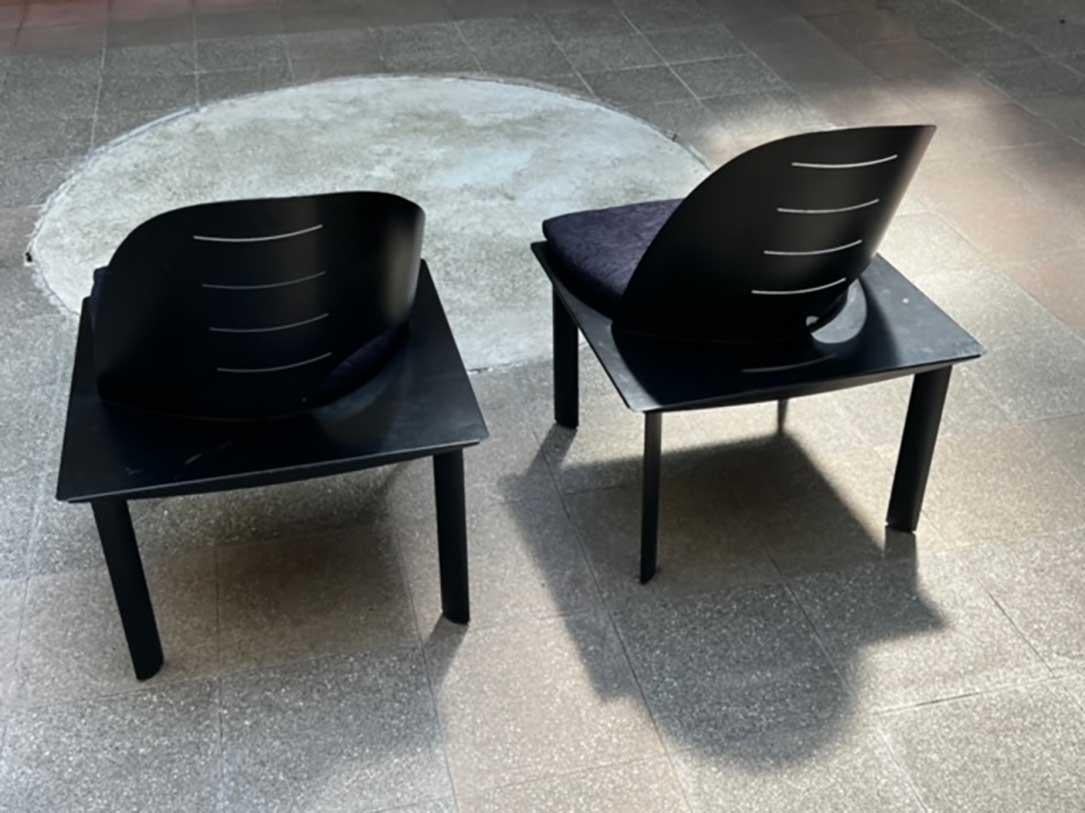 Fin du 20e siècle Paire de chaises Patrice Bonneau - Édition Genexco - vers 1980 en vente