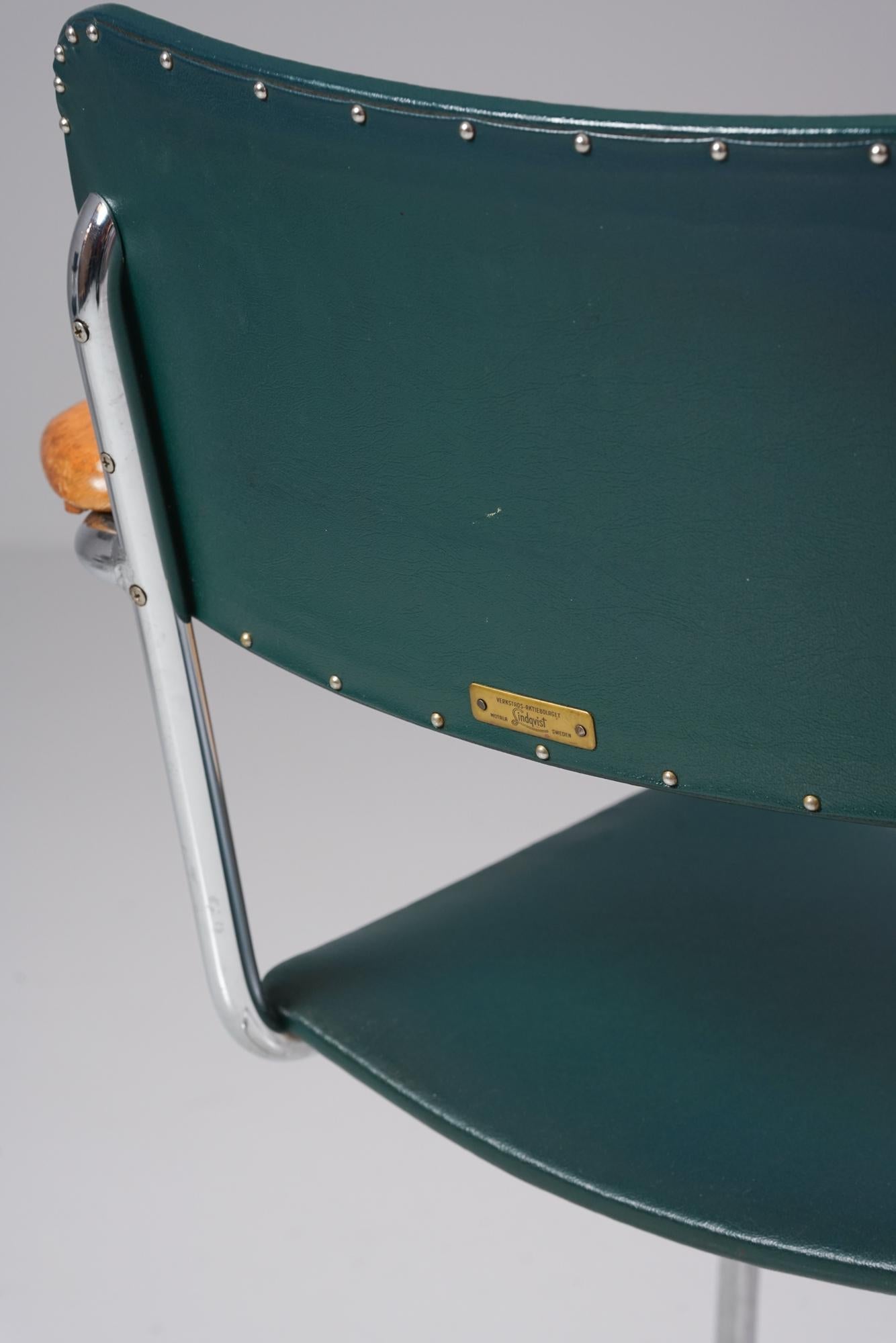 Métal Paire de chaises, Verkstads AB Lindqvist, Suède, années 1940 en vente