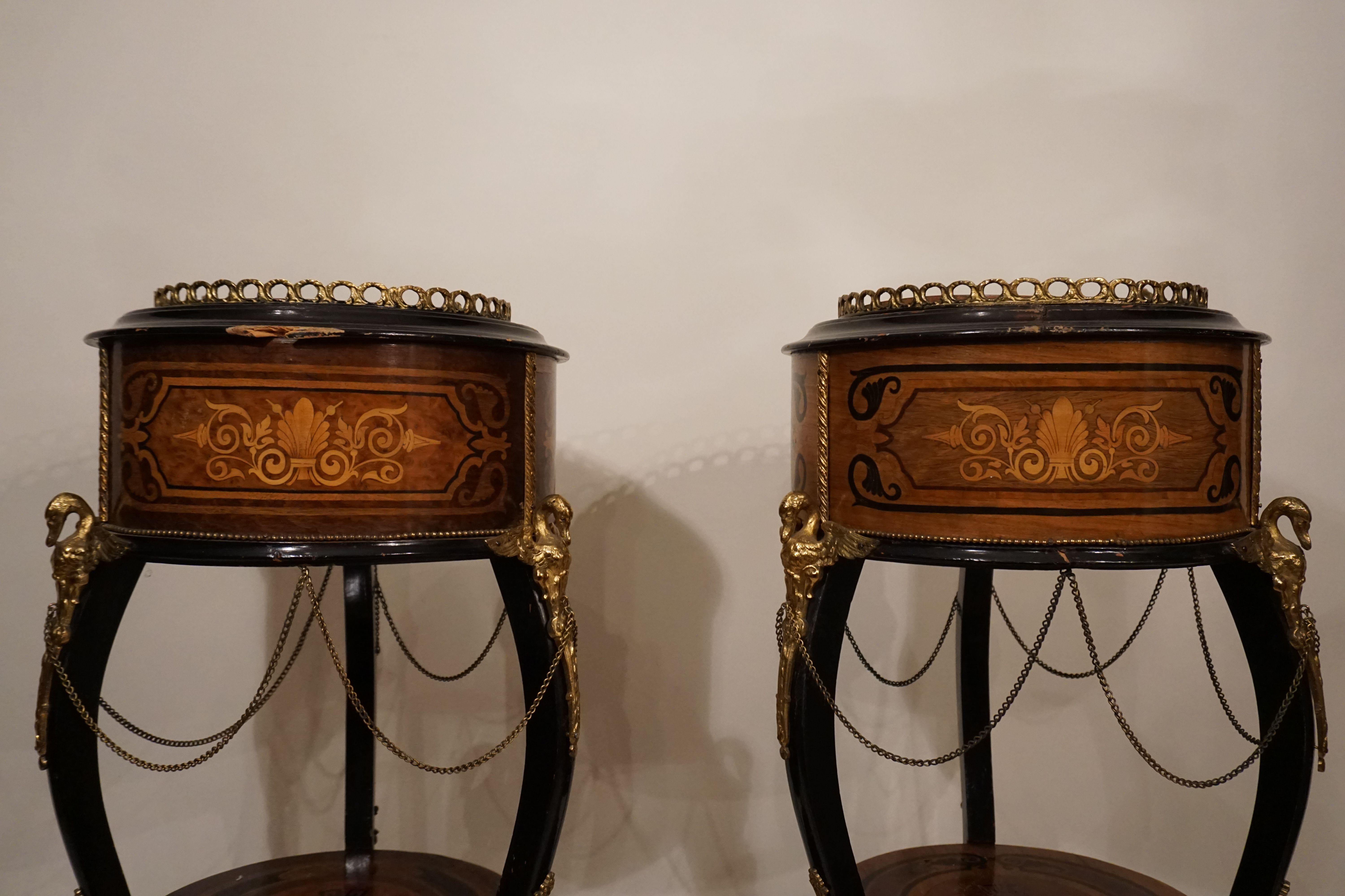 Pair of champagne bucket mini-bar when suitable as columns original Louis XVI, circa 1800
High quality workmanship
With normal signs of use.