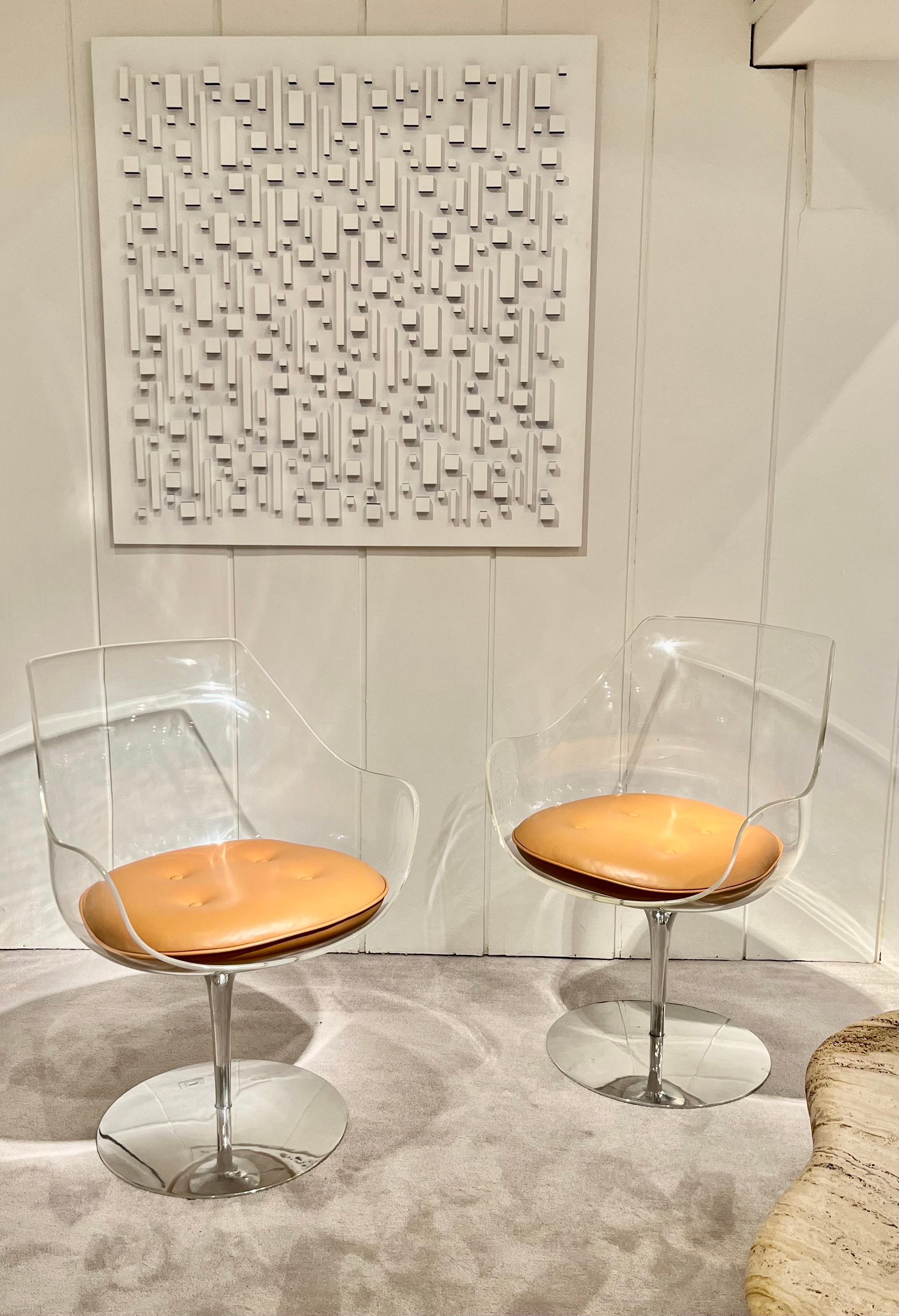 Mid-Century Modern Paire de chaises champagne en lucite
