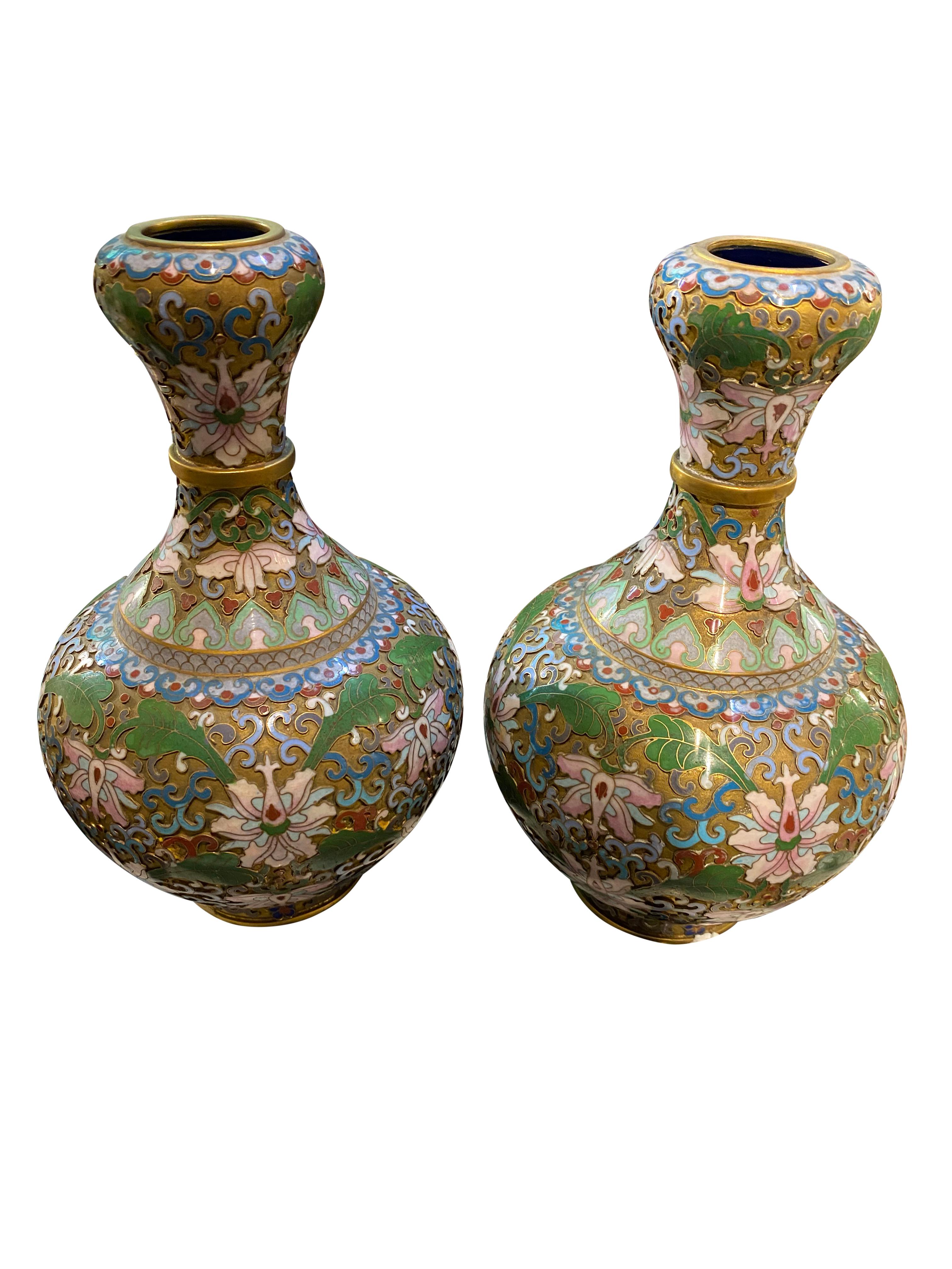 Pair of Champleve Cloisonne Antique Vases Green and Pink Flowers, 19th Century For Sale 7